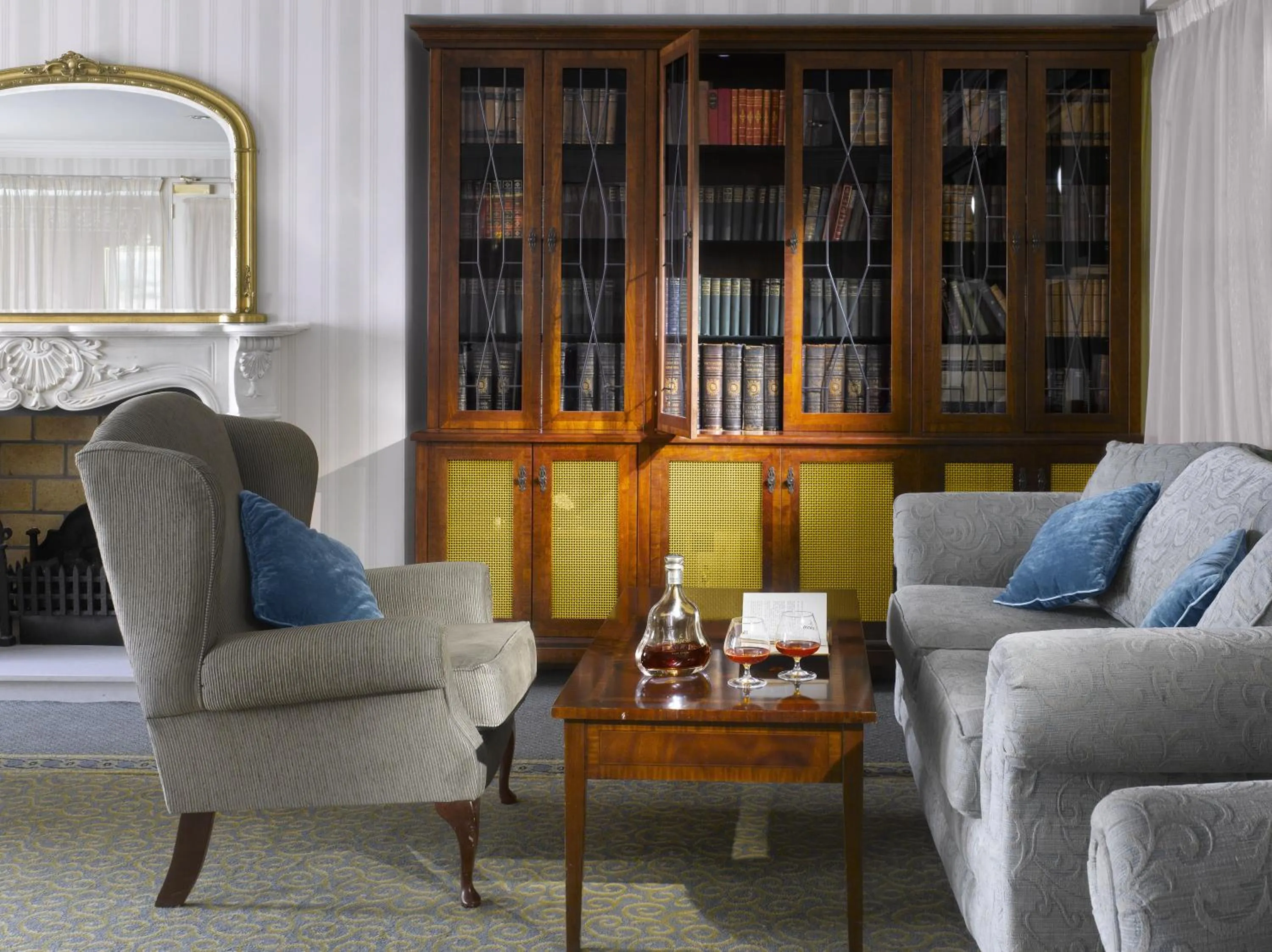 Lounge or bar in Radisson Blu St. Helen's Hotel