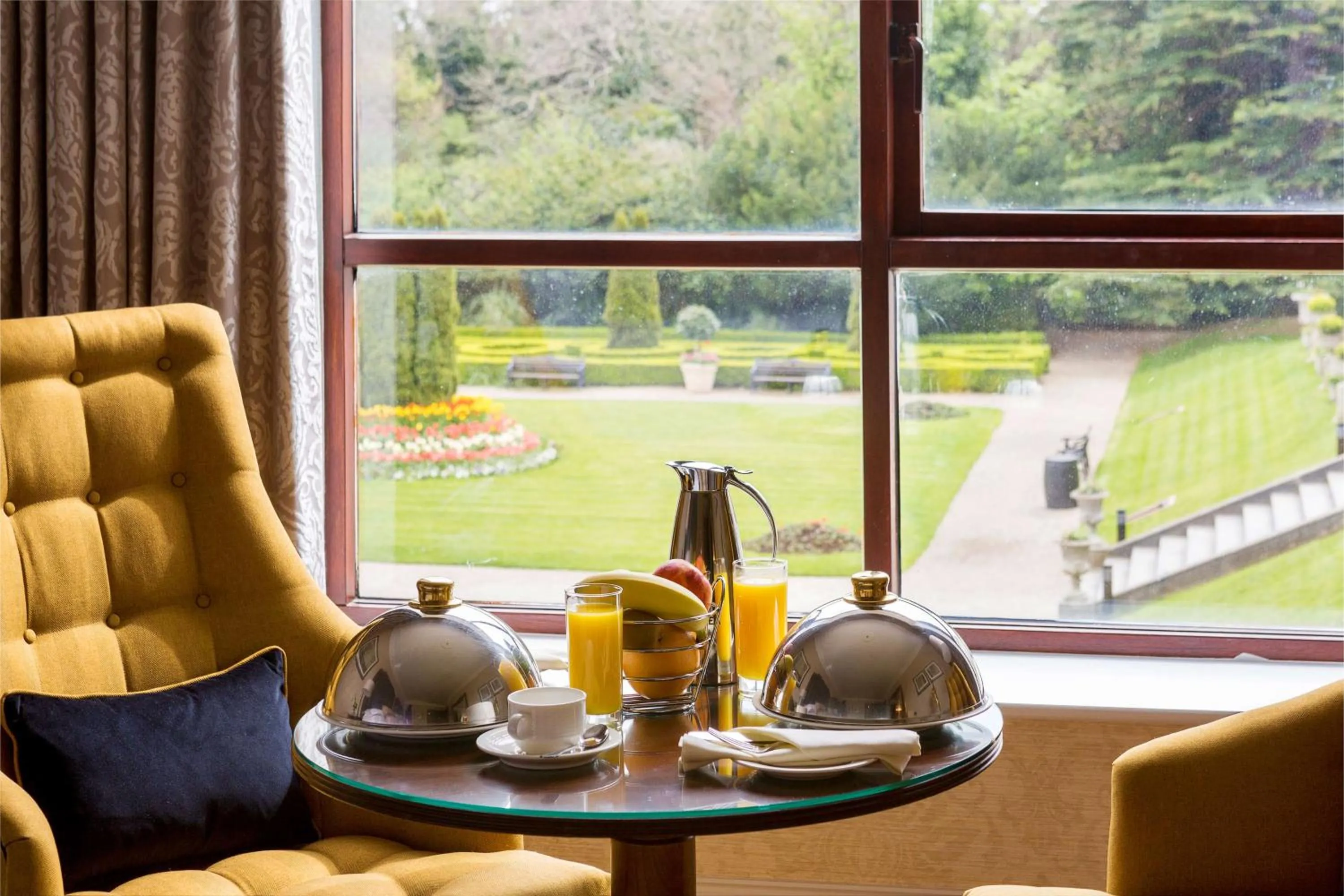 Photo of the whole room in Radisson Blu St. Helen's Hotel