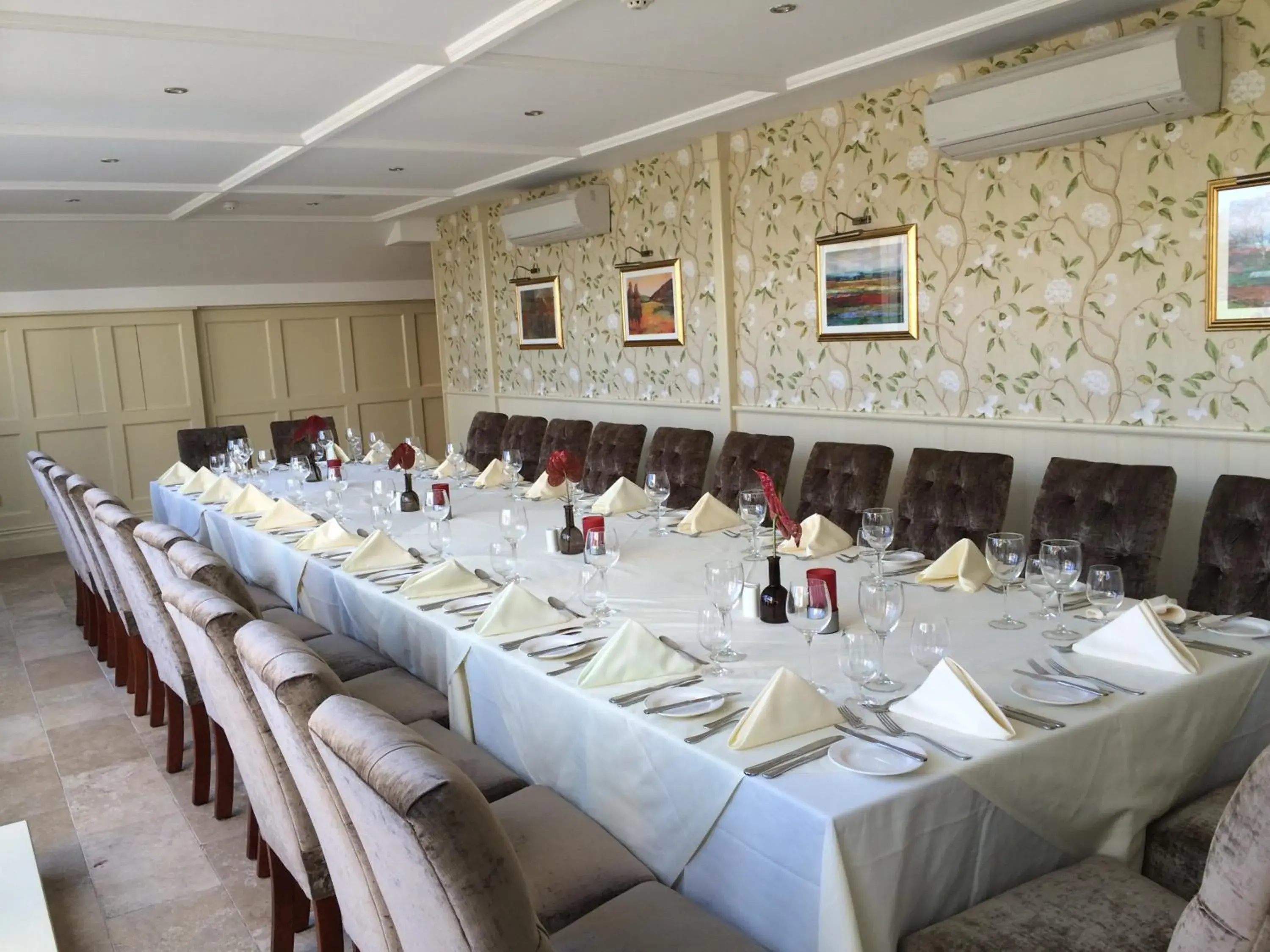 Restaurant/places to eat in Radisson Blu St. Helen's Hotel Restaurant/places to eat in Radisson Blu St. Helen's Hotel