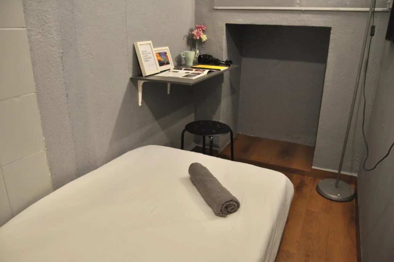 GRAYHAUS Guest House