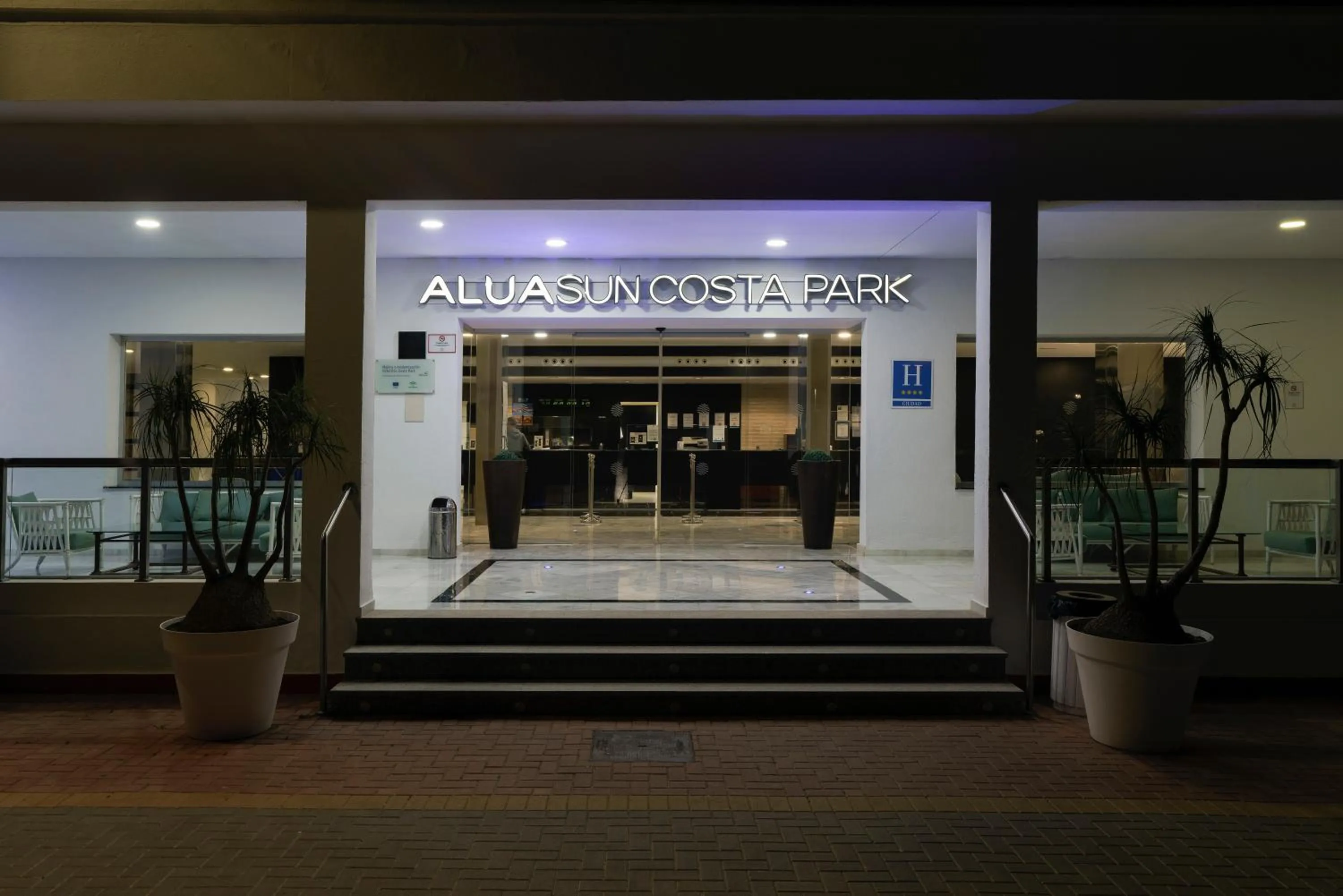 Property building in AluaSun Costa Park