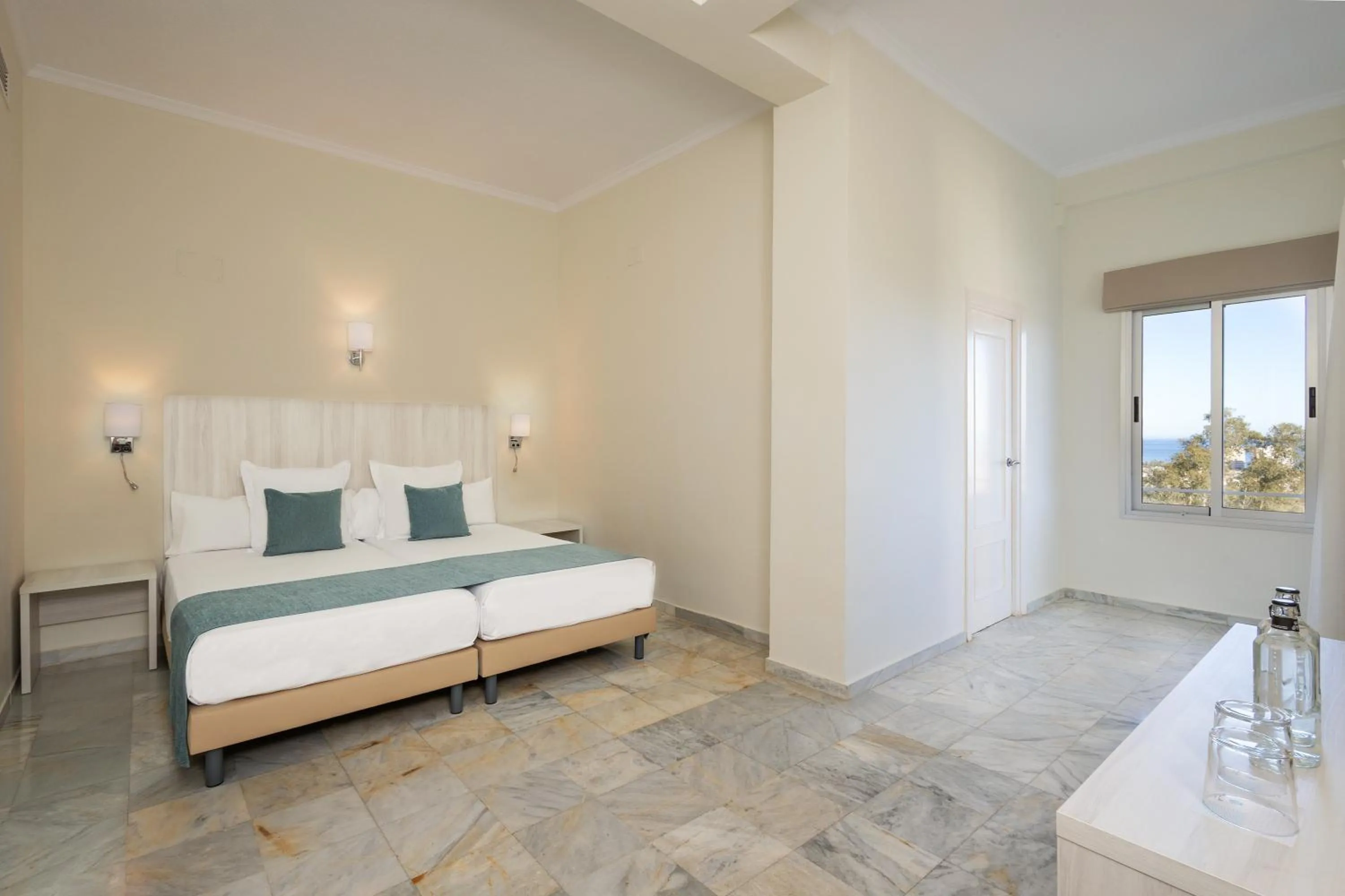 Bedroom, Bed in AluaSun Costa Park