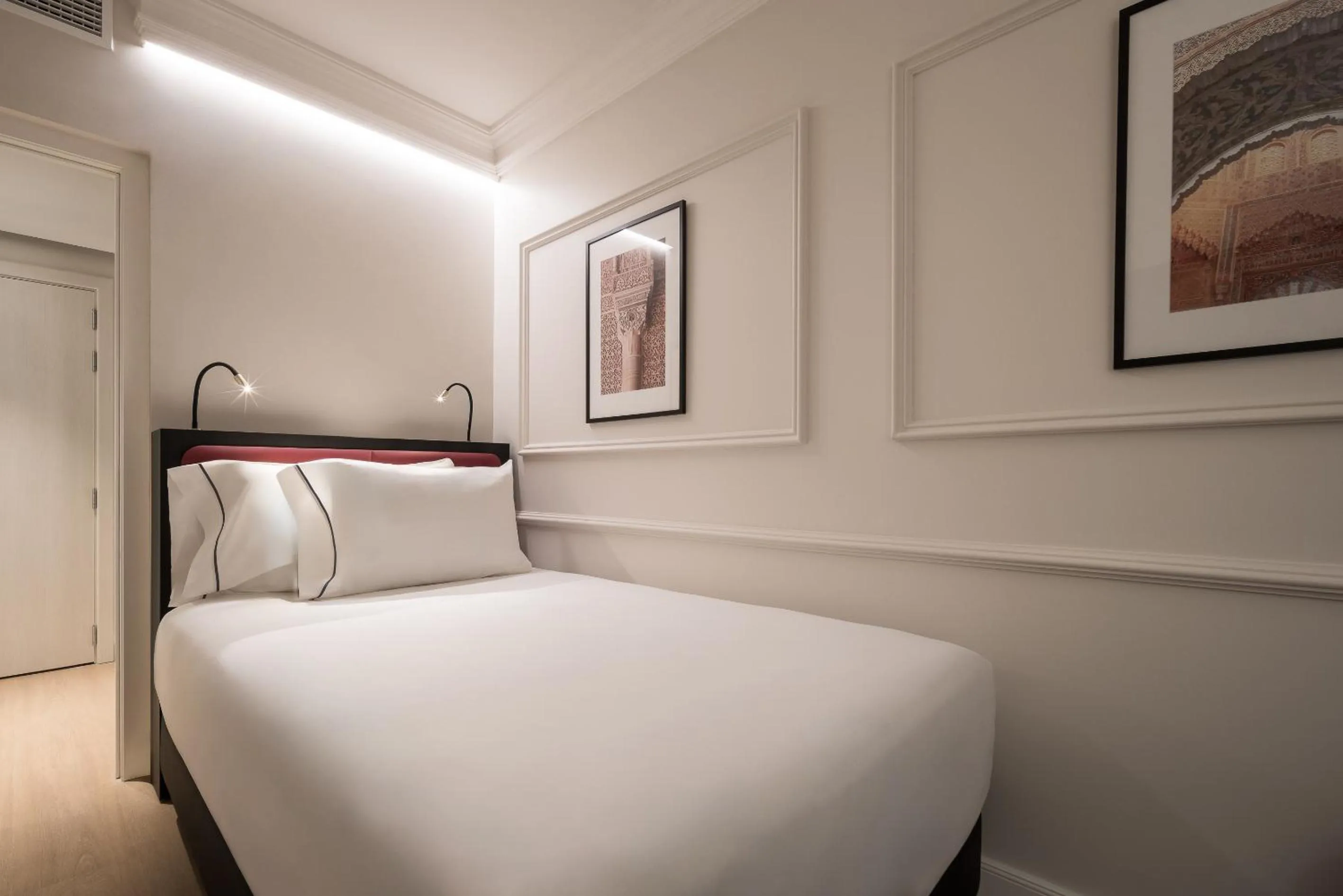 Bed in Eurostars San Antón