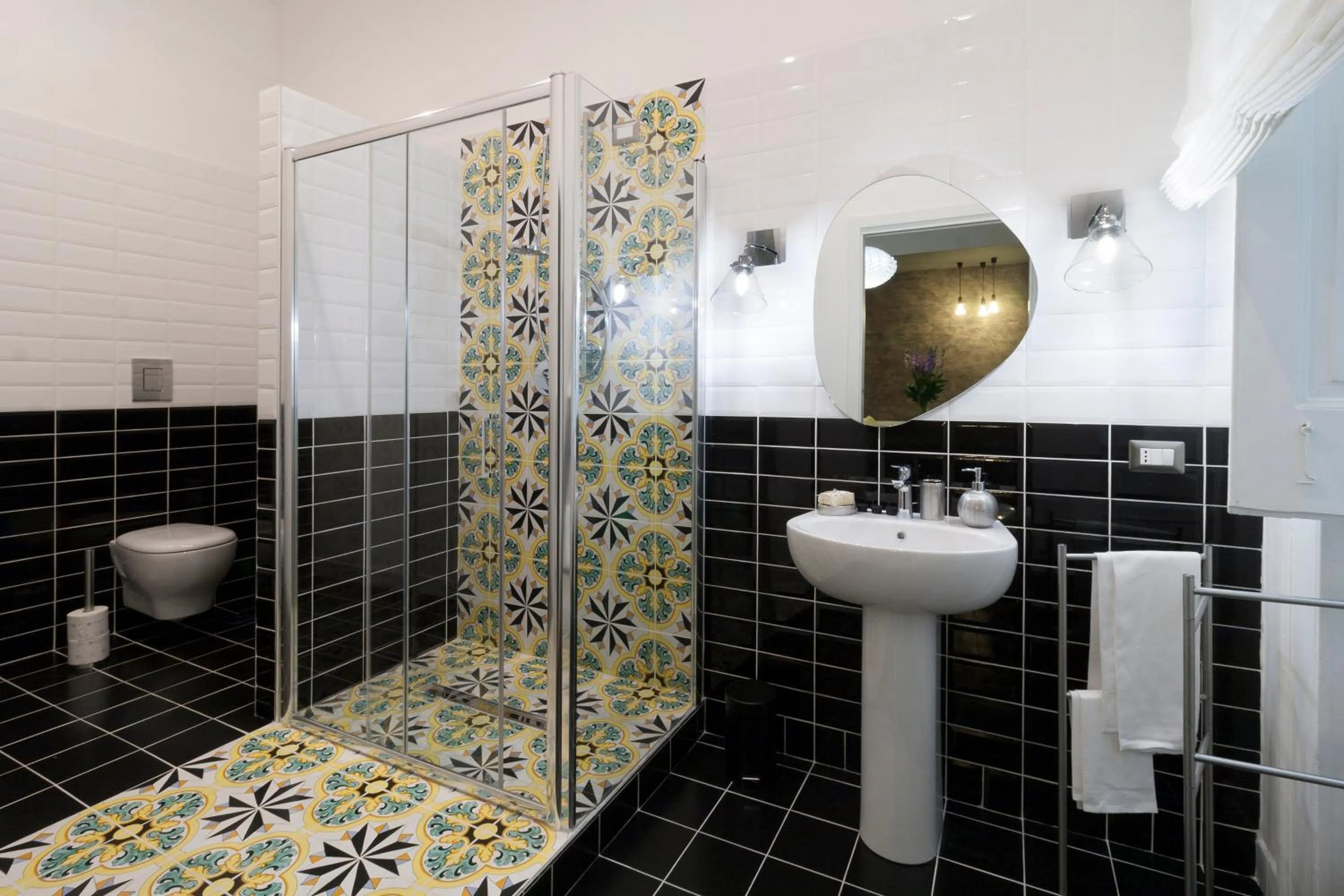 Bathroom in Limoncello Rooms