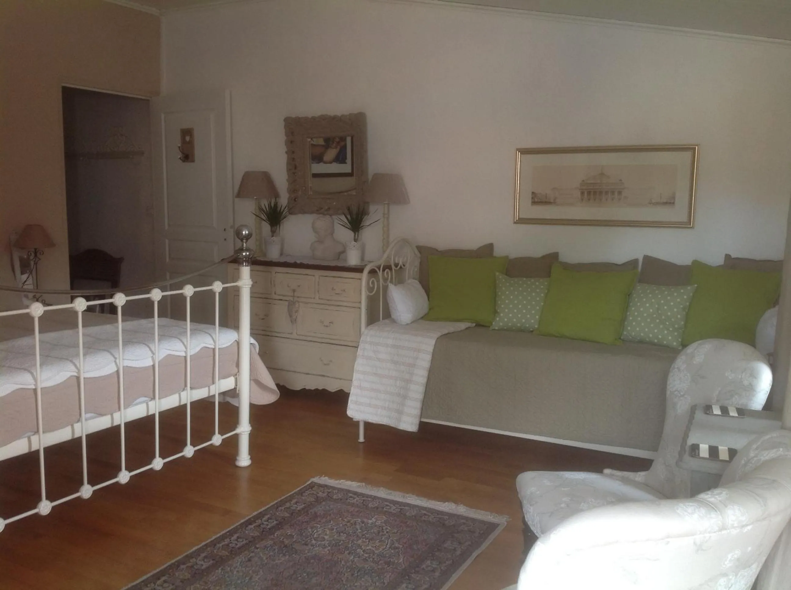 Bed in Le petit Figuier