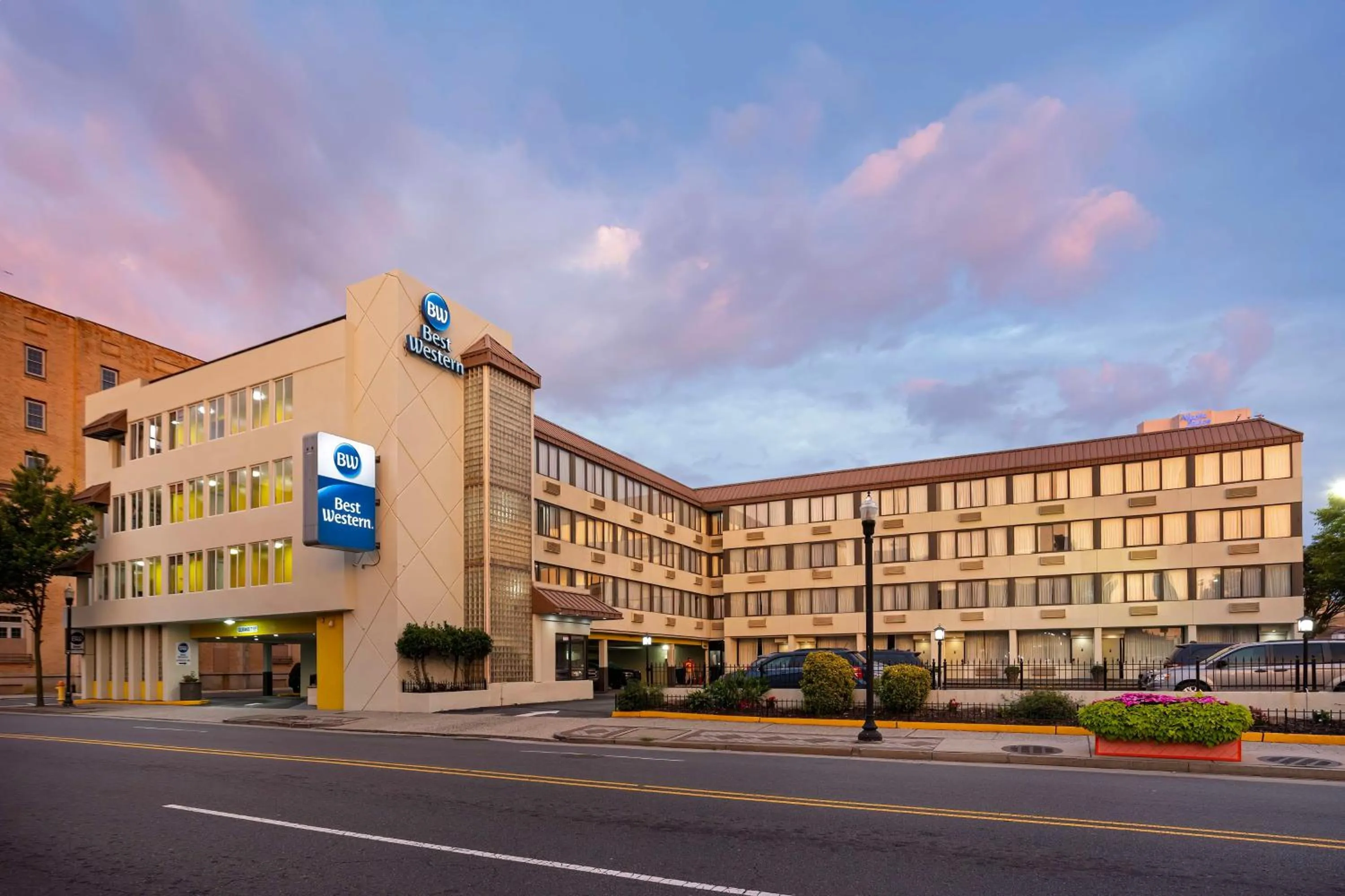 Property building in Best Western Atlantic City Beach Block
