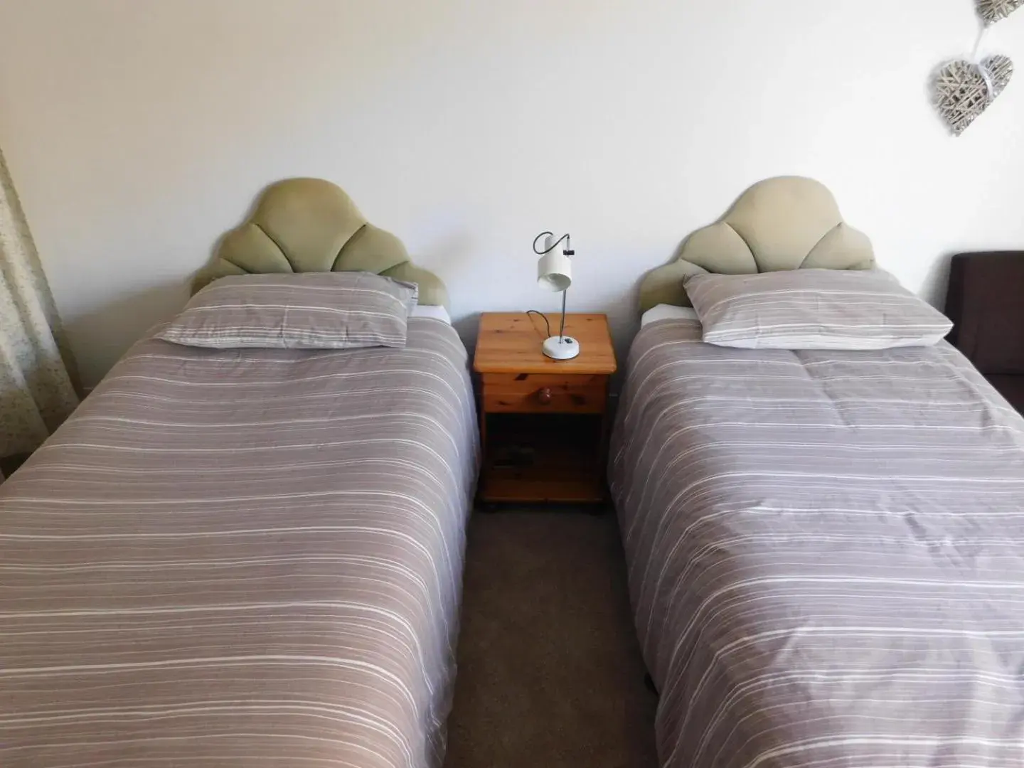 Standard Twin Room in Chelford Guesthouse Standard Twin Room in Chelford Guesthouse