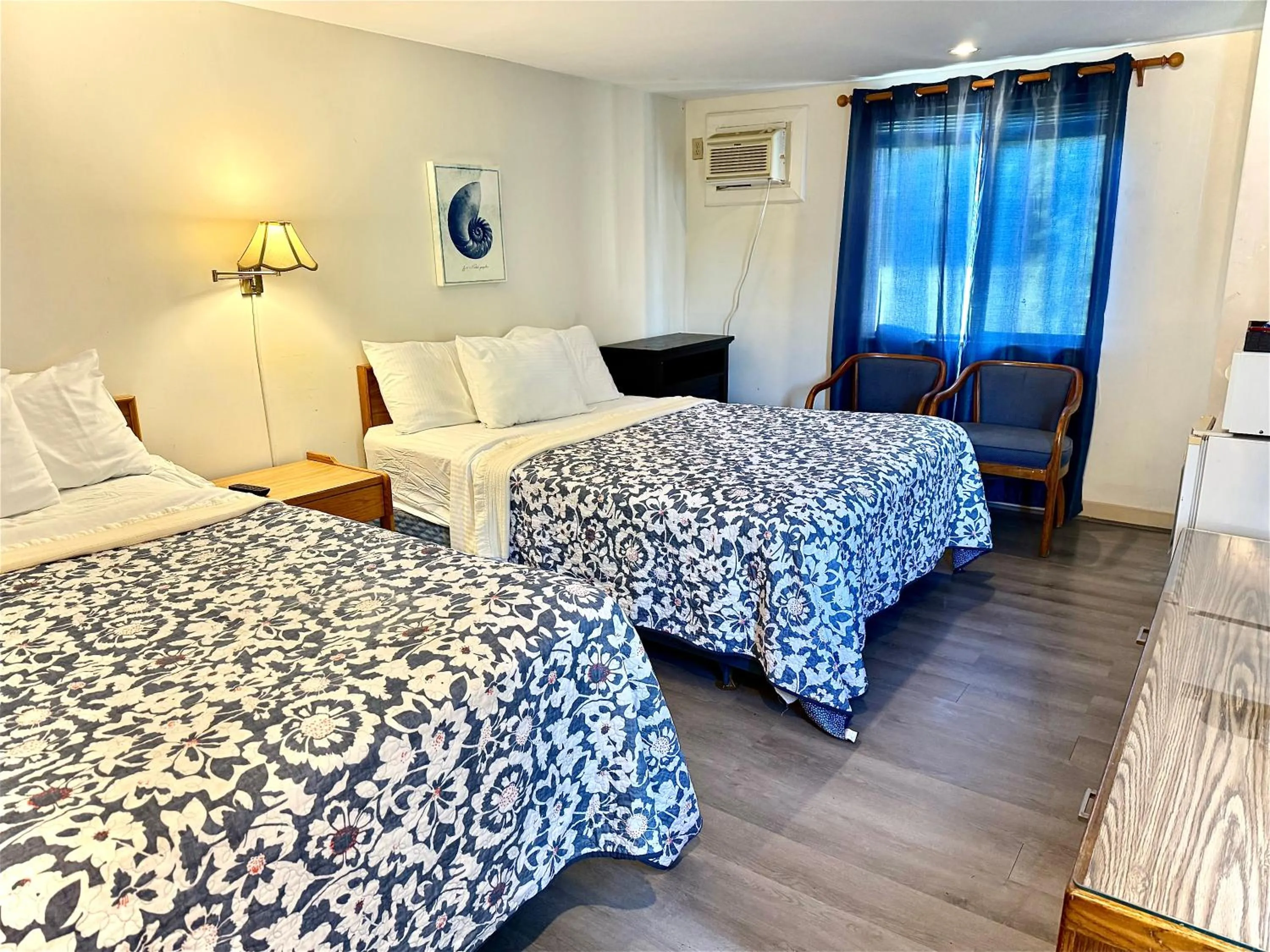 Bedroom, Bed in Skaneateles Inn on 20