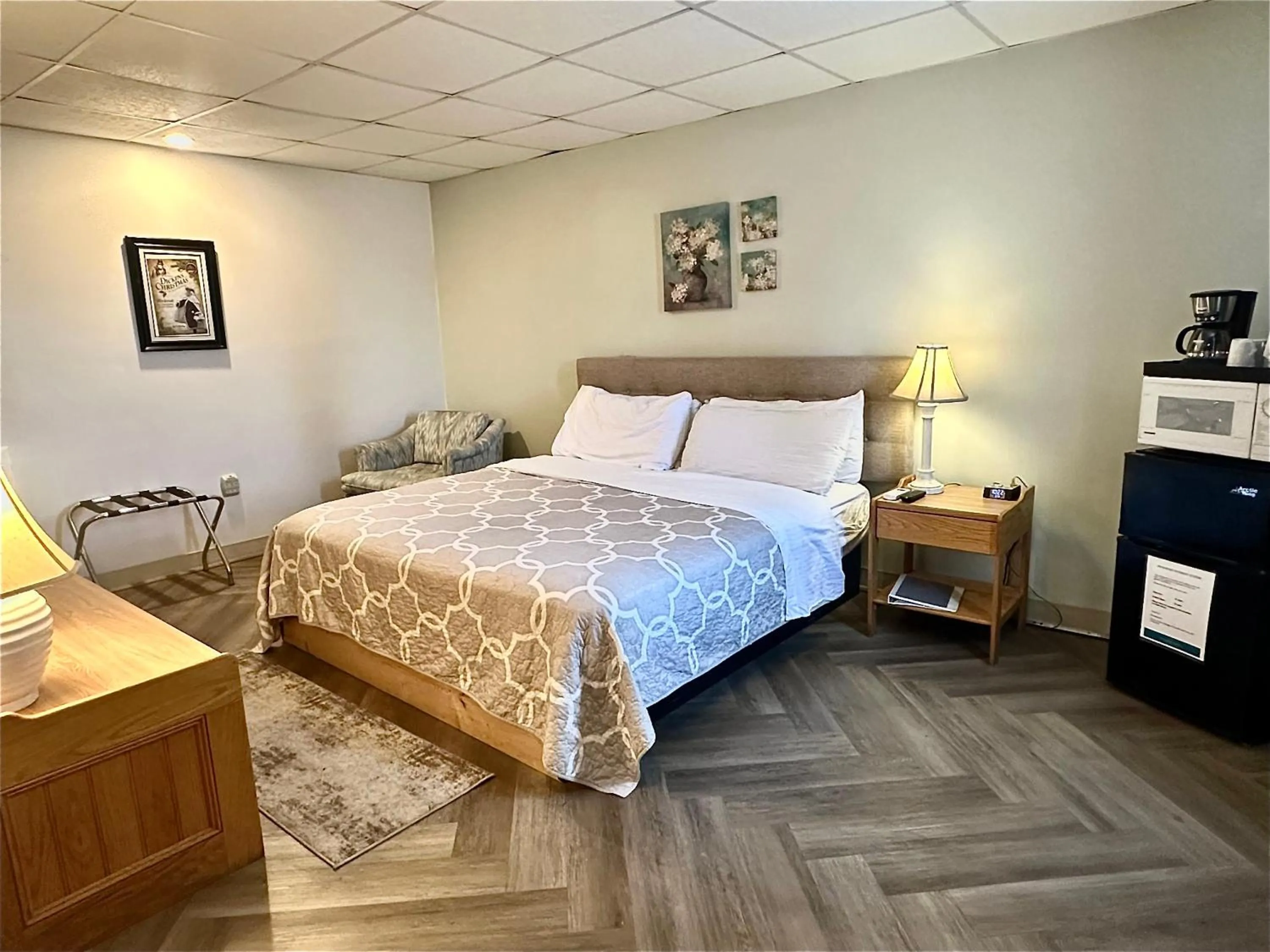 Bedroom, Bed in Skaneateles Inn on 20