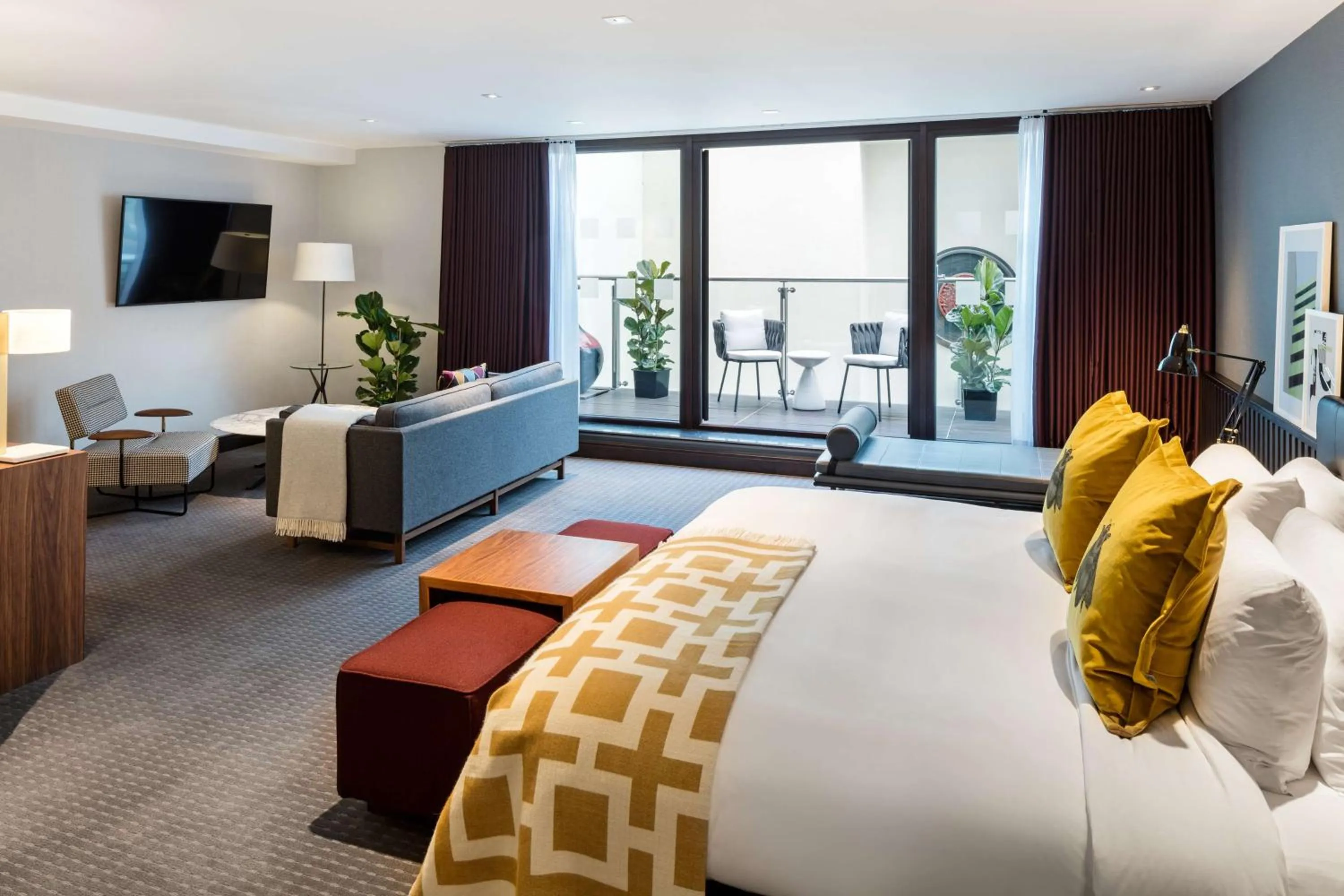 Balcony/Terrace, Bed in The Edwardian Manchester, A Radisson Collection Hotel