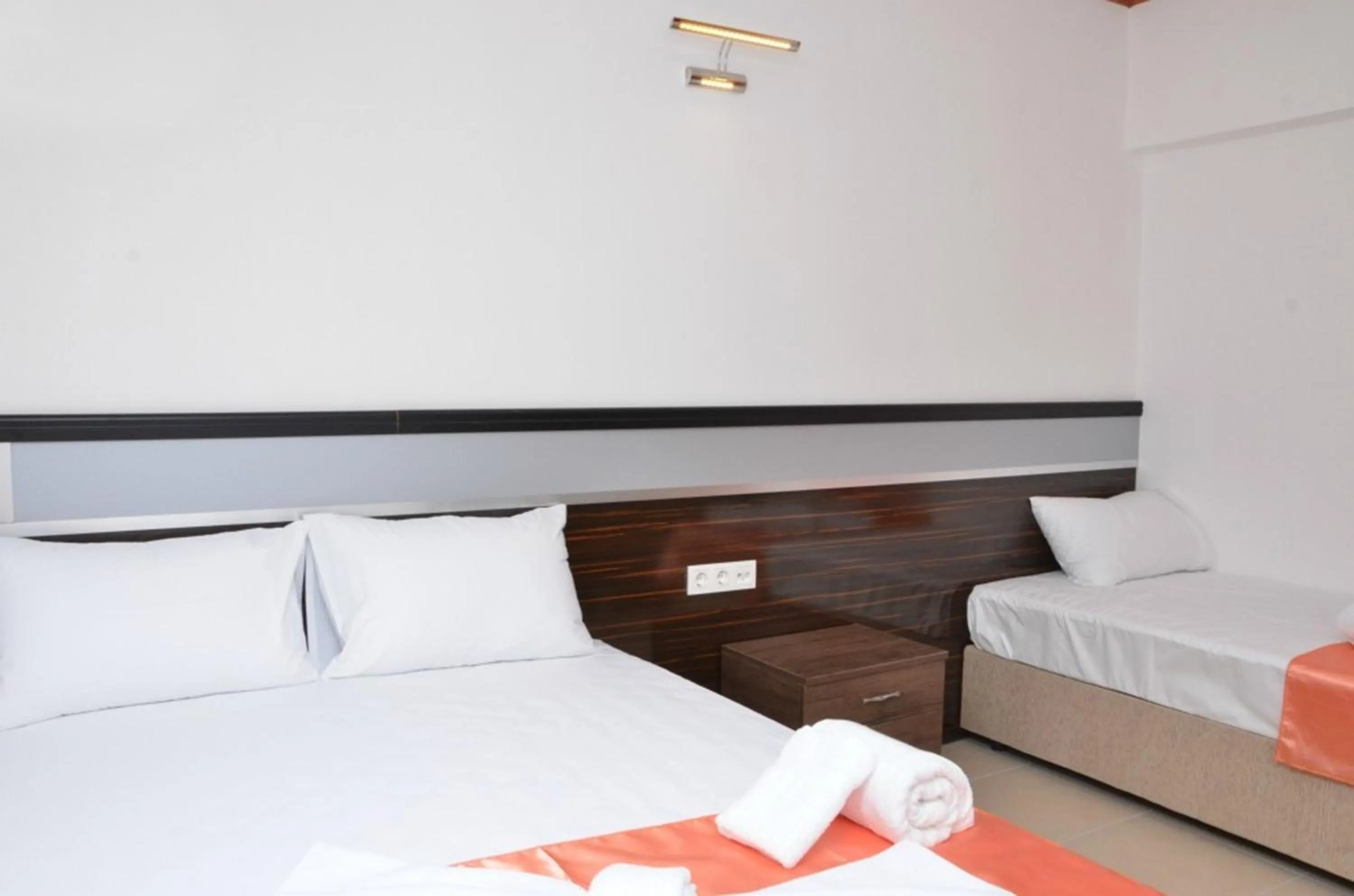 Photo of the whole room, Bed in Ören Konak Otel