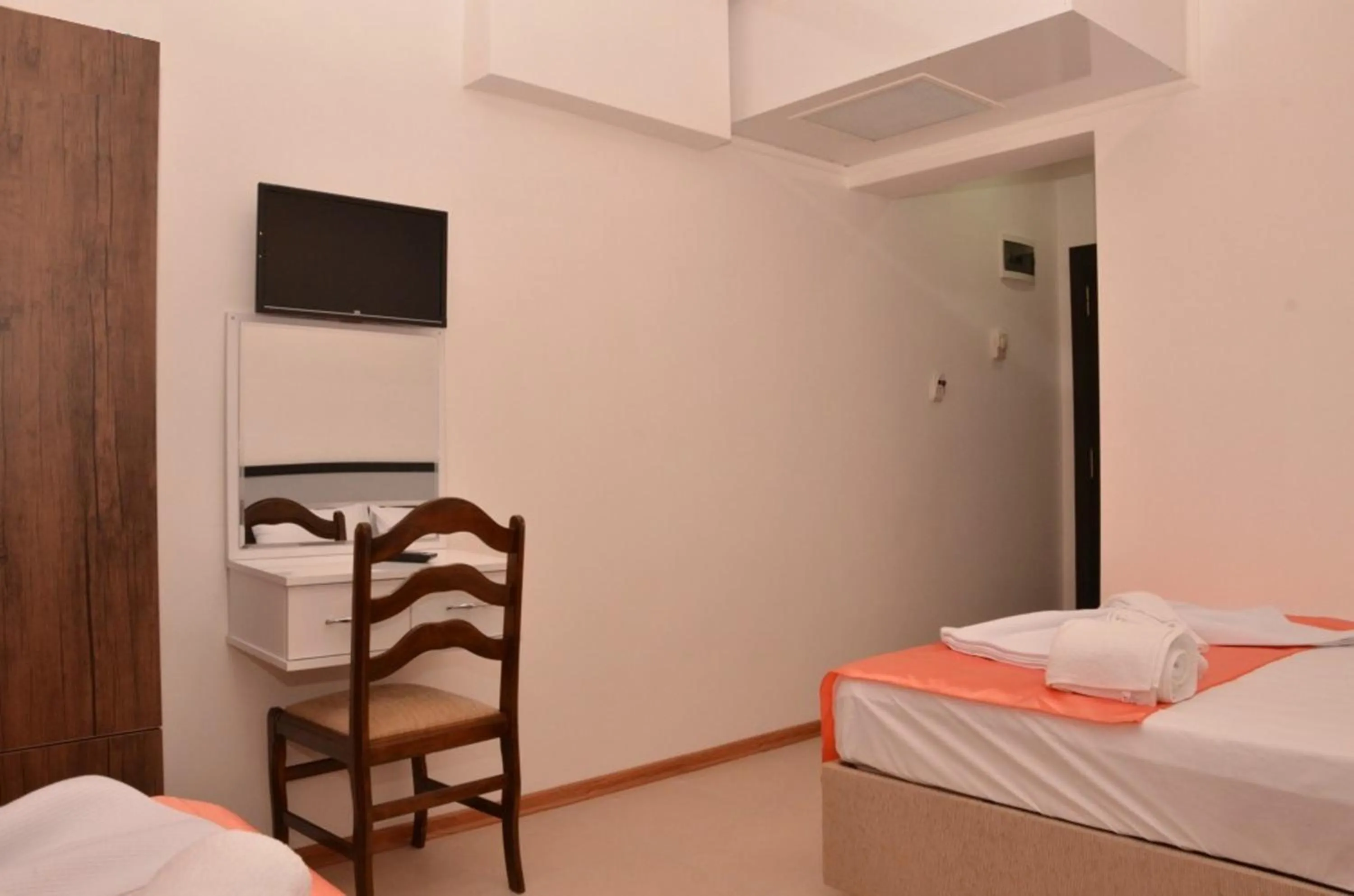 Photo of the whole room, Bed in Ören Konak Otel