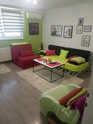 Apartment Inn free garage,public parking