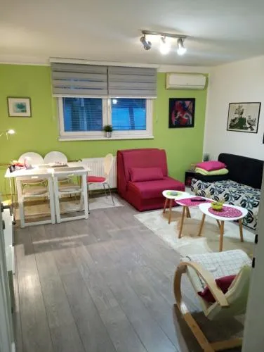 Apartment Inn free garage,public parking