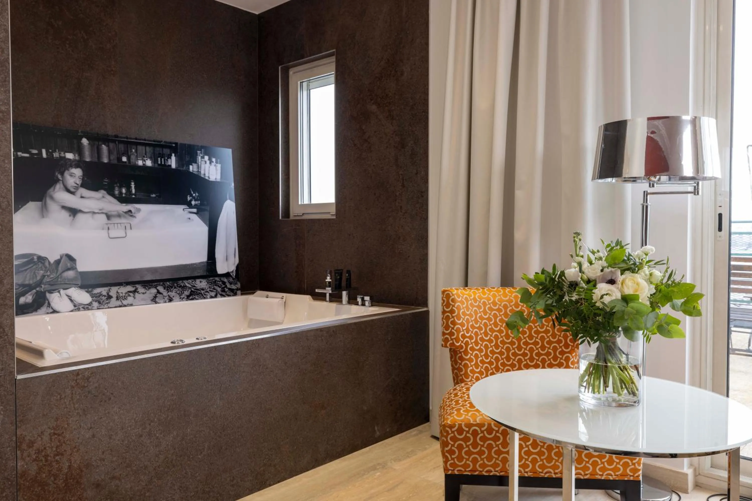 Hot Tub in Hôtel De Castiglione