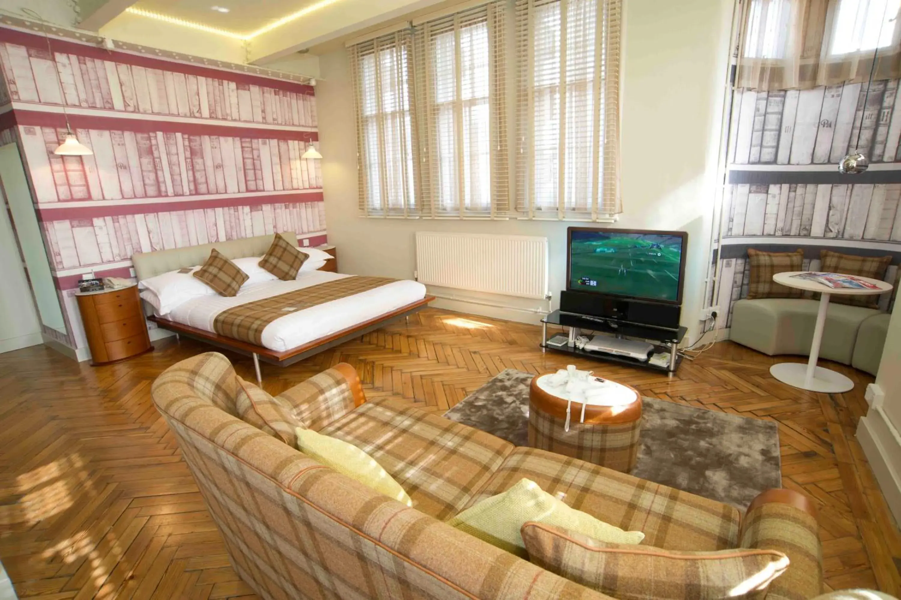 Photo of the whole room, Bed in ABode Manchester Photo of the whole room, Bed in ABode Manchester