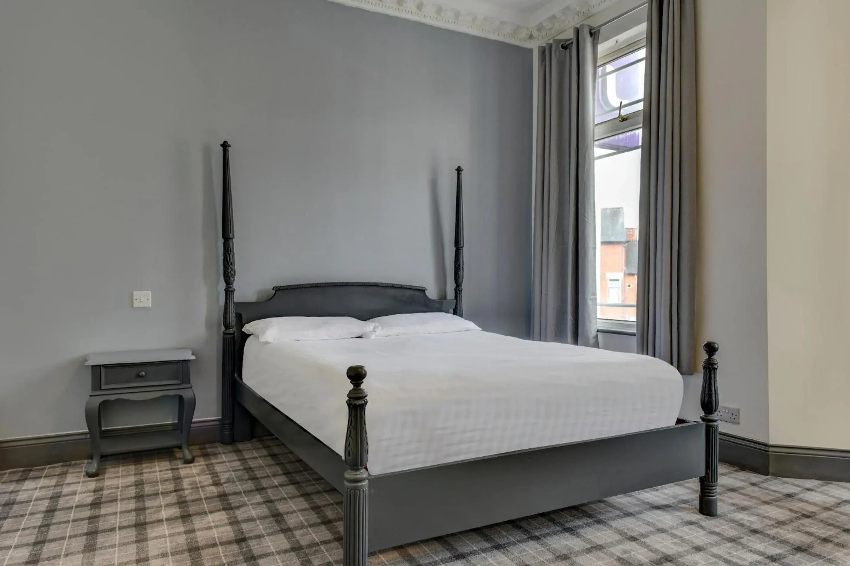 Standard Double Room in Empire Hotel Standard Double Room in Empire Hotel