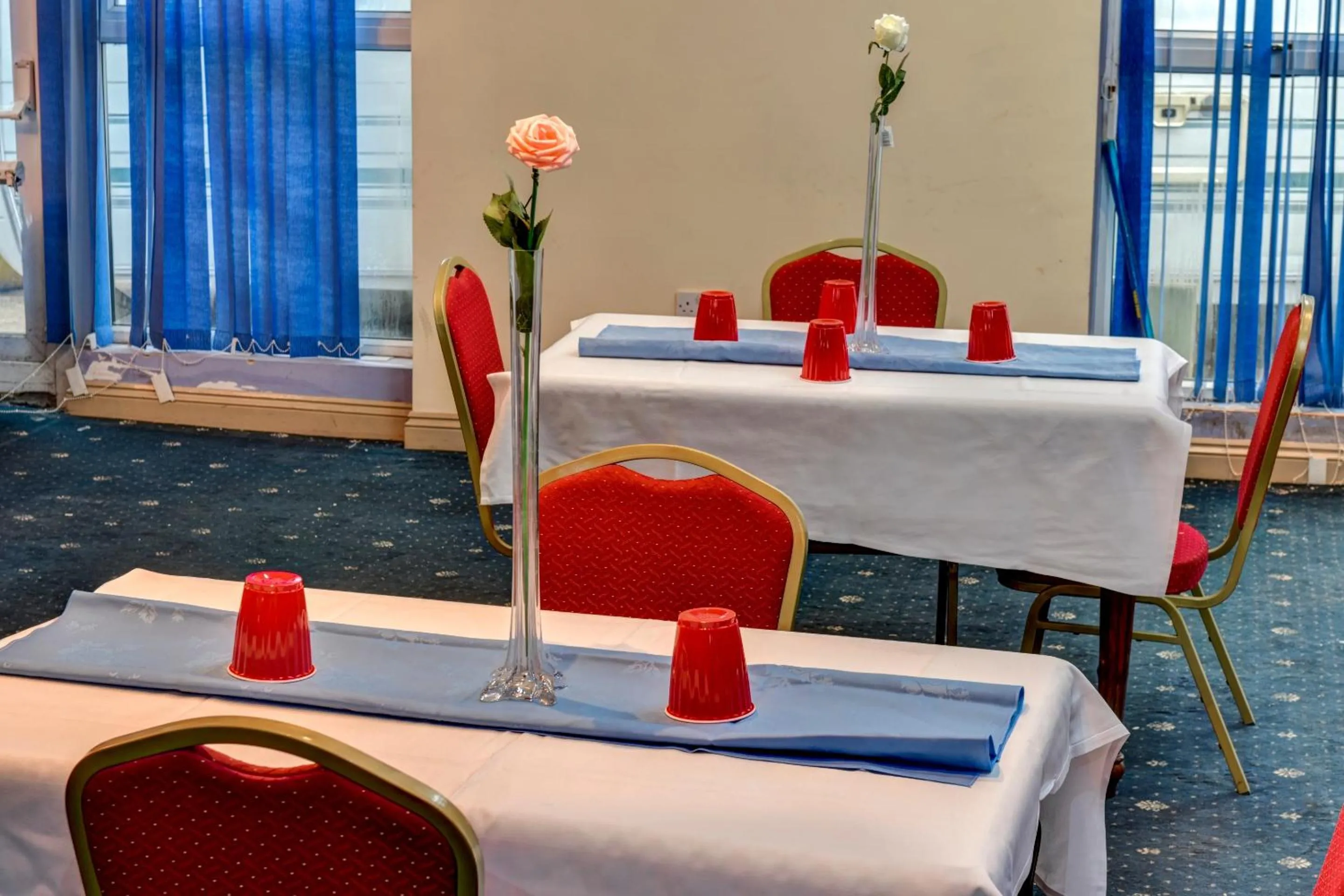 Dining area in Empire Hotel