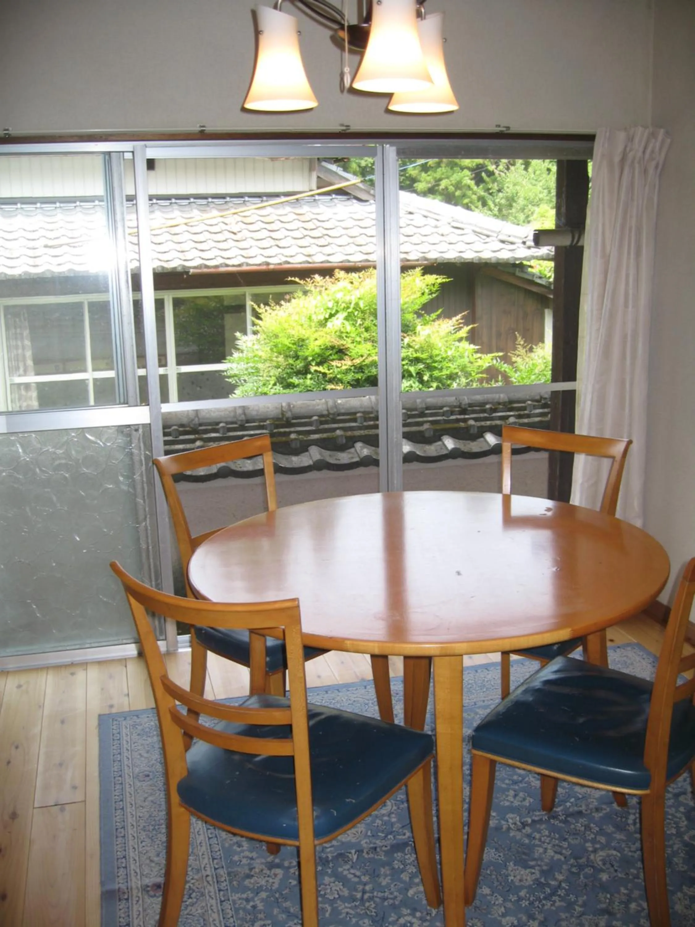 Communal lounge/ TV room in Guesthouse Fukiaesu