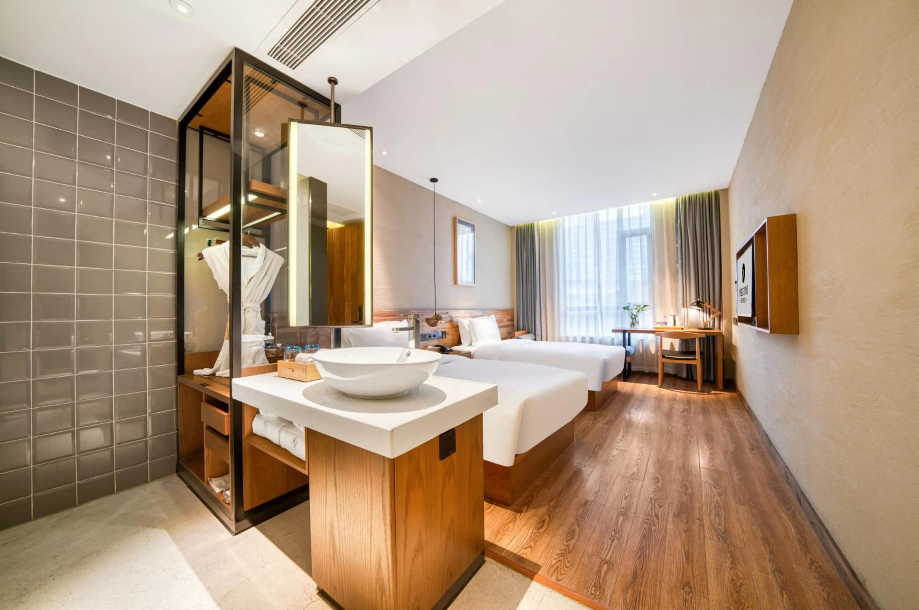 Twin Room with Bathroom in Eden Hotel