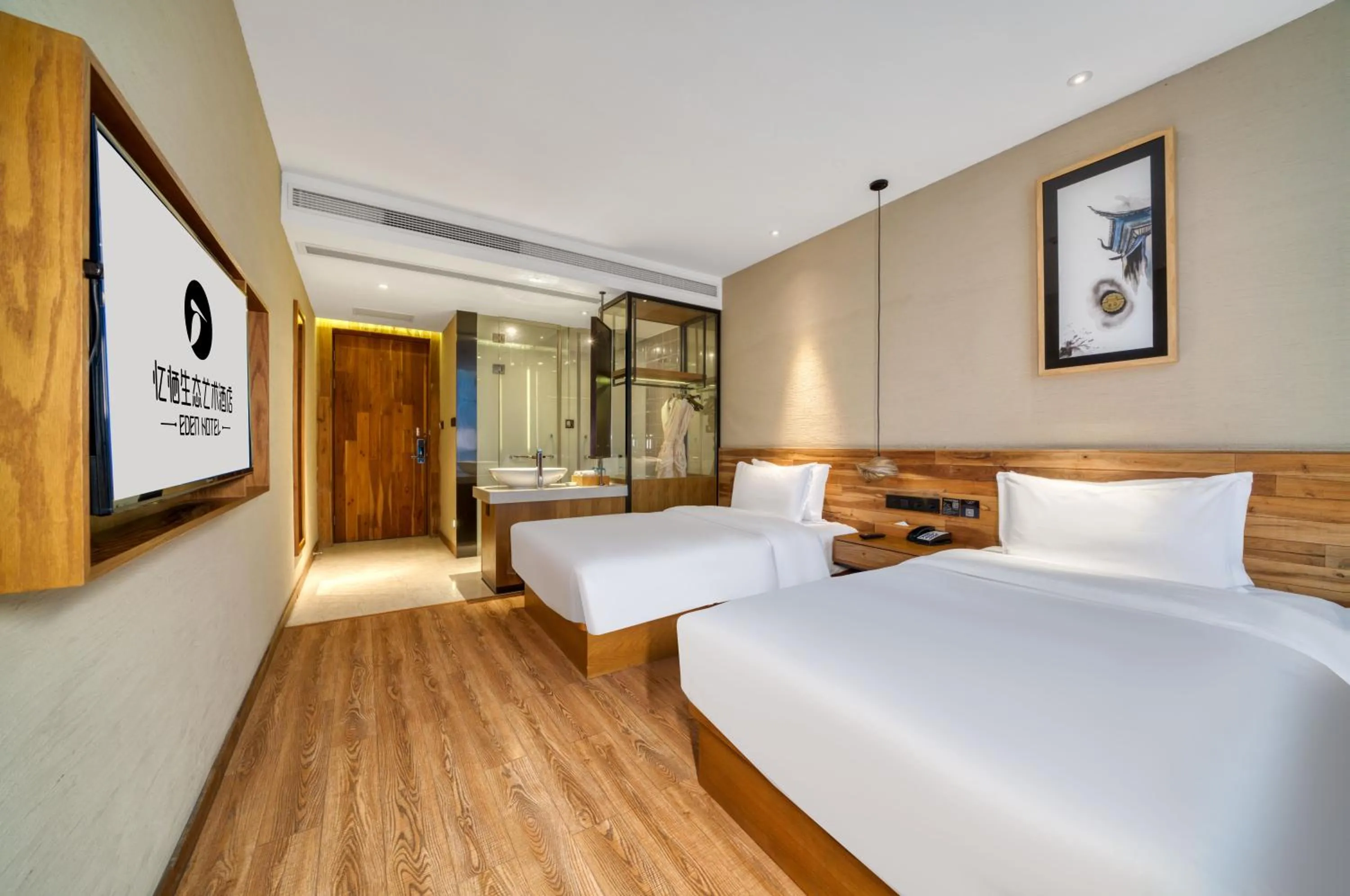 Twin Room with Bathroom in Eden Hotel