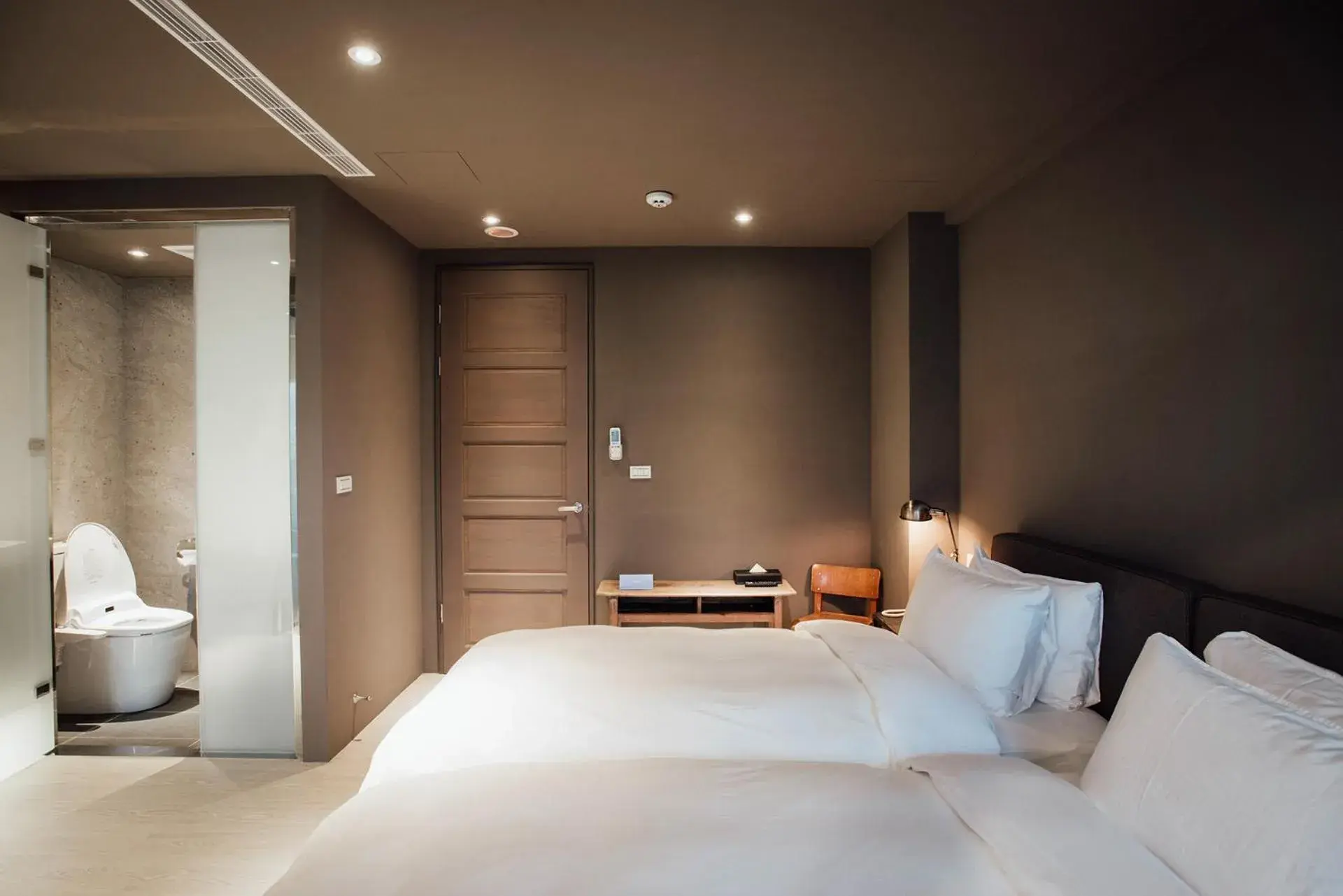 Twin Room with Garden View in Onsense Villa Twin Room with Garden View in Onsense Villa