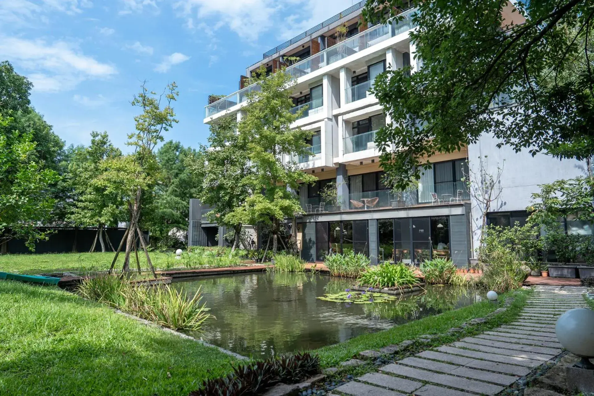 Property building in Onsense Villa Property building in Onsense Villa