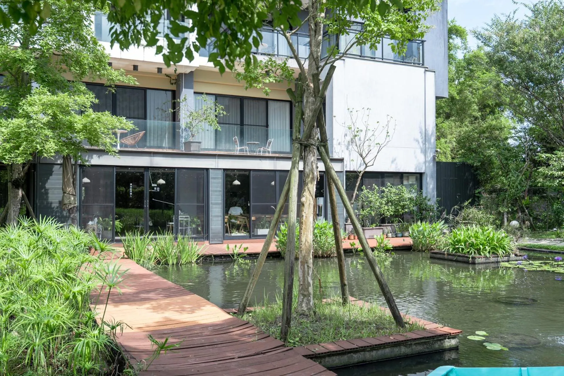 Garden in Onsense Villa