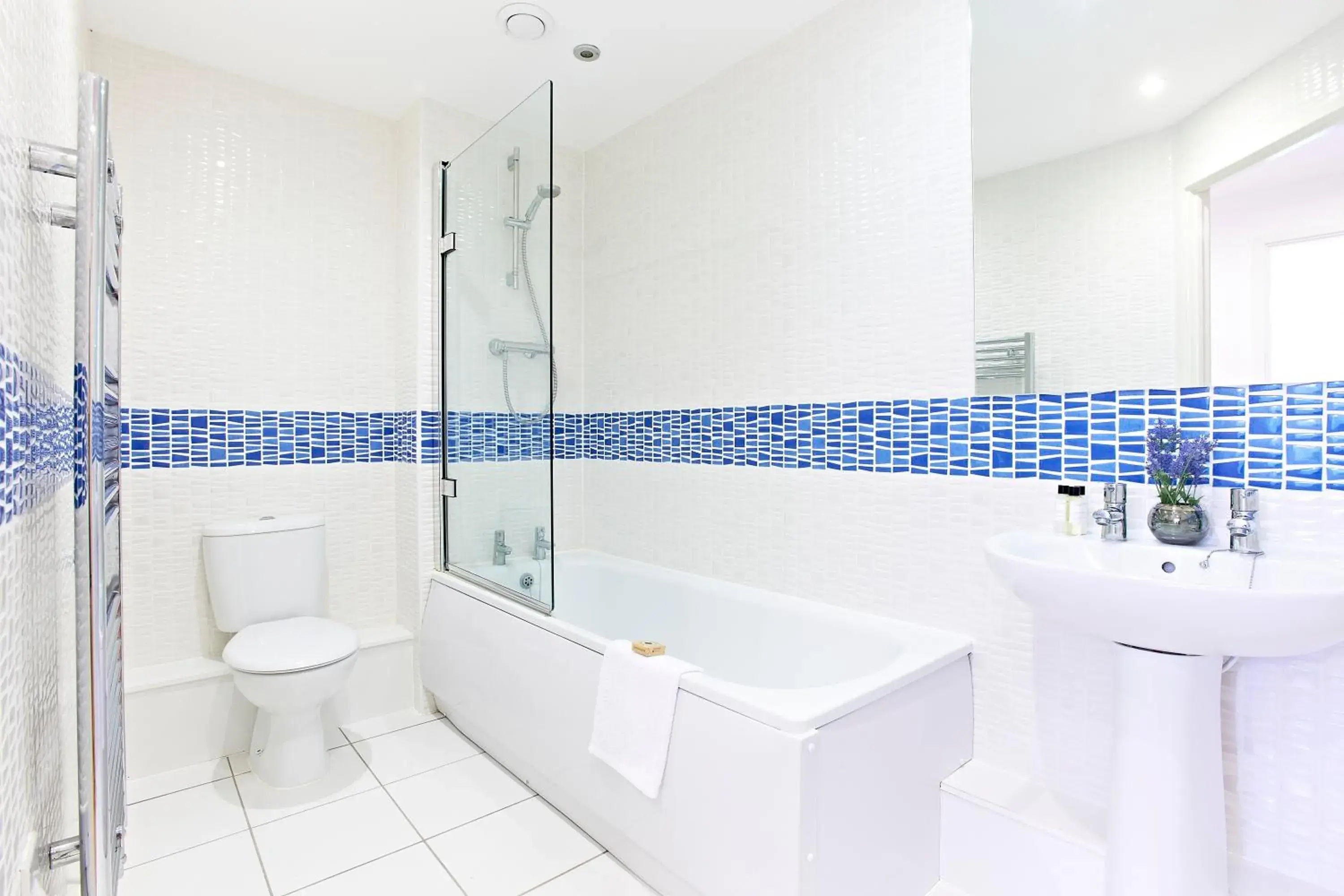 Borehamwood - Luxury 2 bed 2 bath apartment Borehamwood - Luxury 2 bed 2 bath apartment