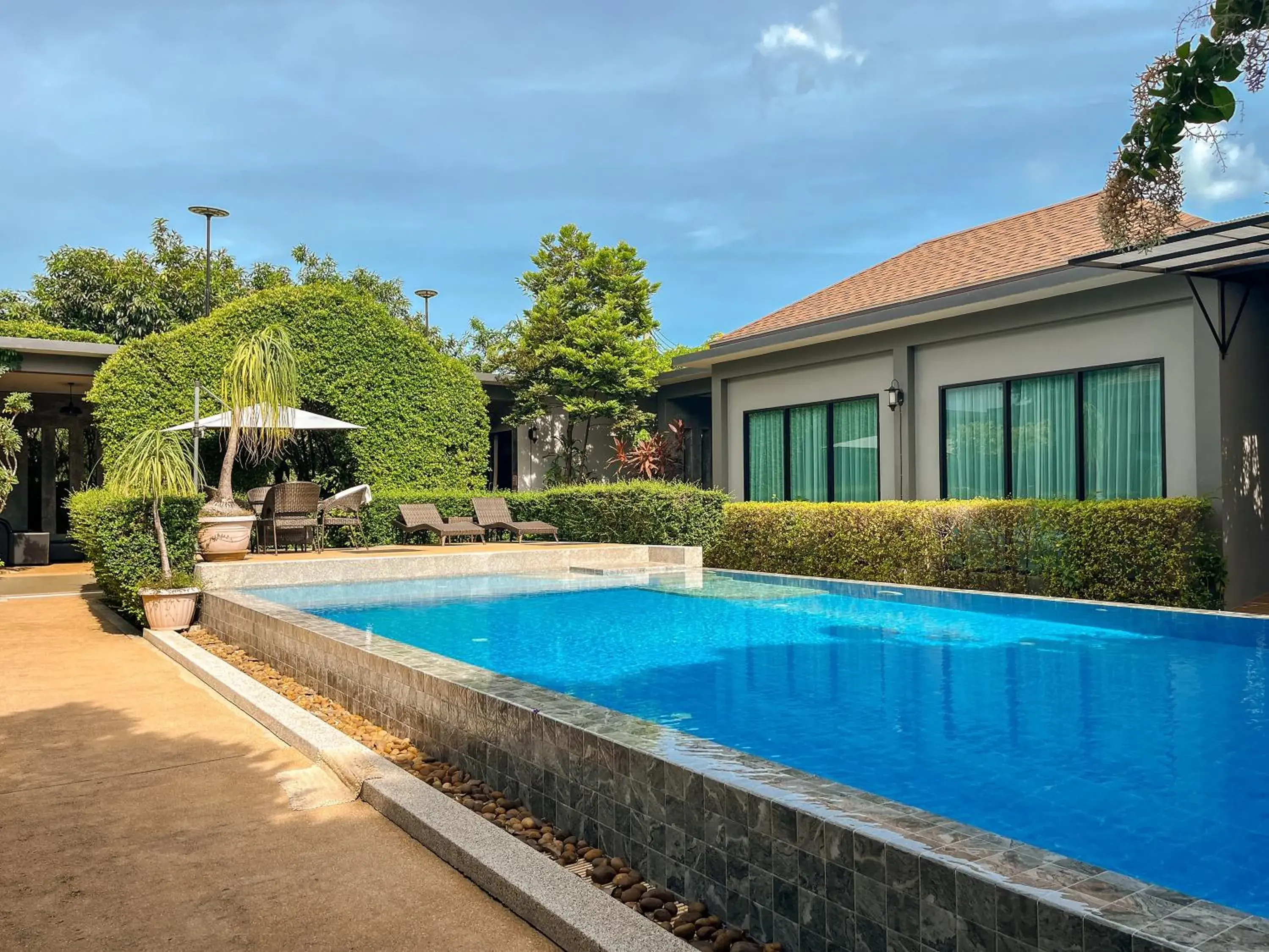 Swimming pool in BaanMee Phuket near Chalong Pier Swimming pool in BaanMee Phuket near Chalong Pier