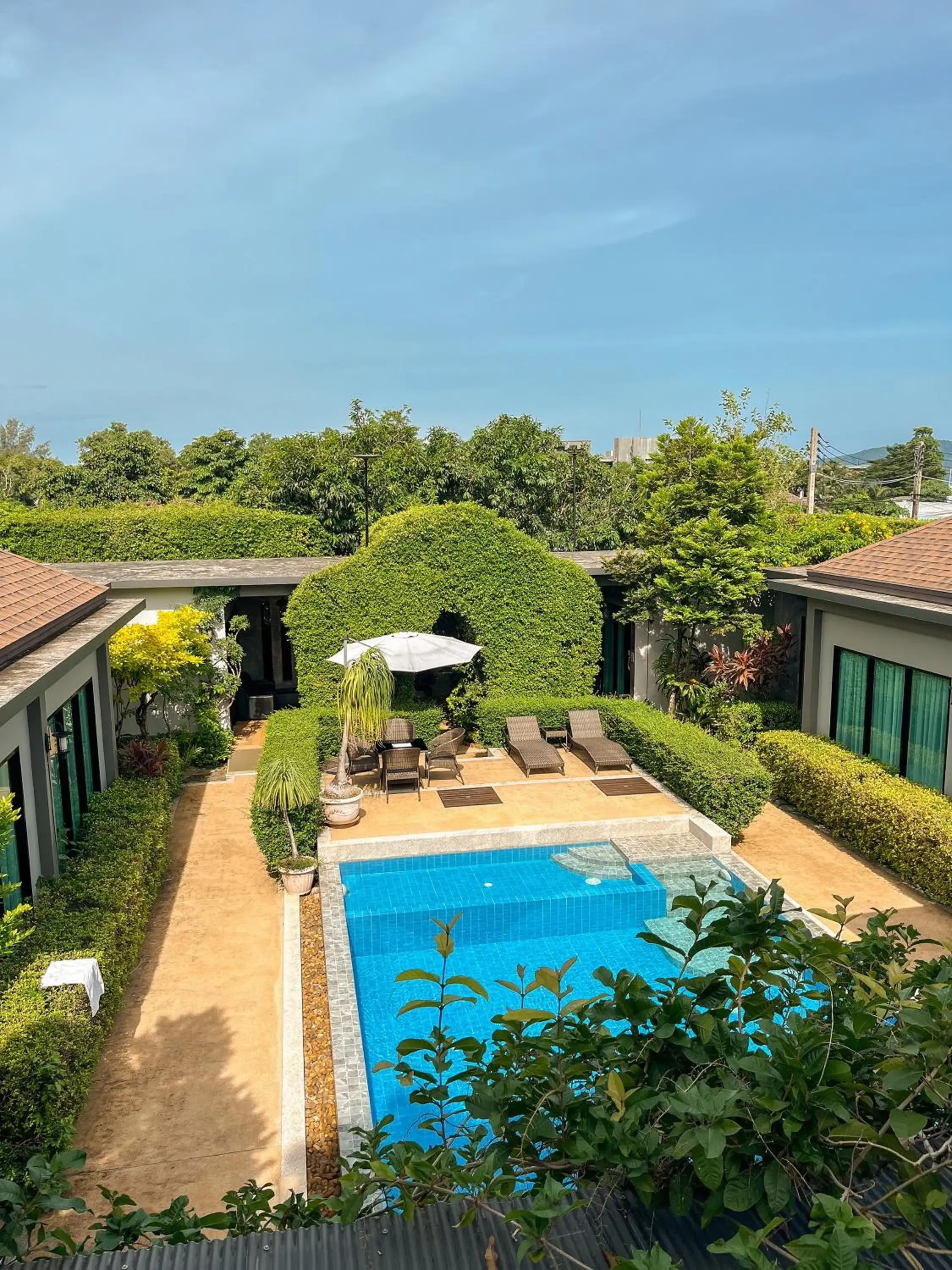 Swimming pool in BaanMee Phuket near Chalong Pier Swimming pool in BaanMee Phuket near Chalong Pier