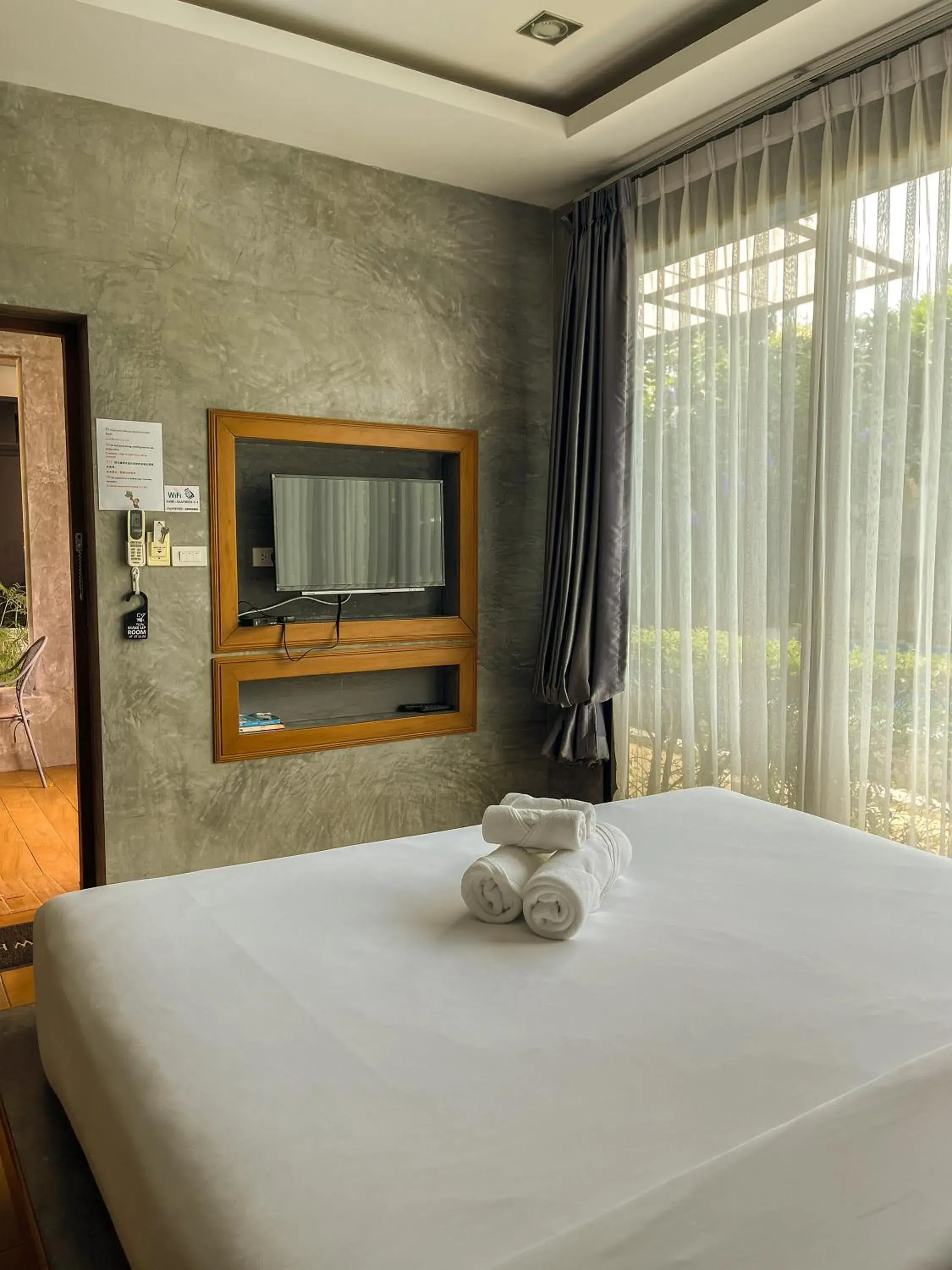 Bed in BaanMee Phuket near Chalong Pier Bed in BaanMee Phuket near Chalong Pier