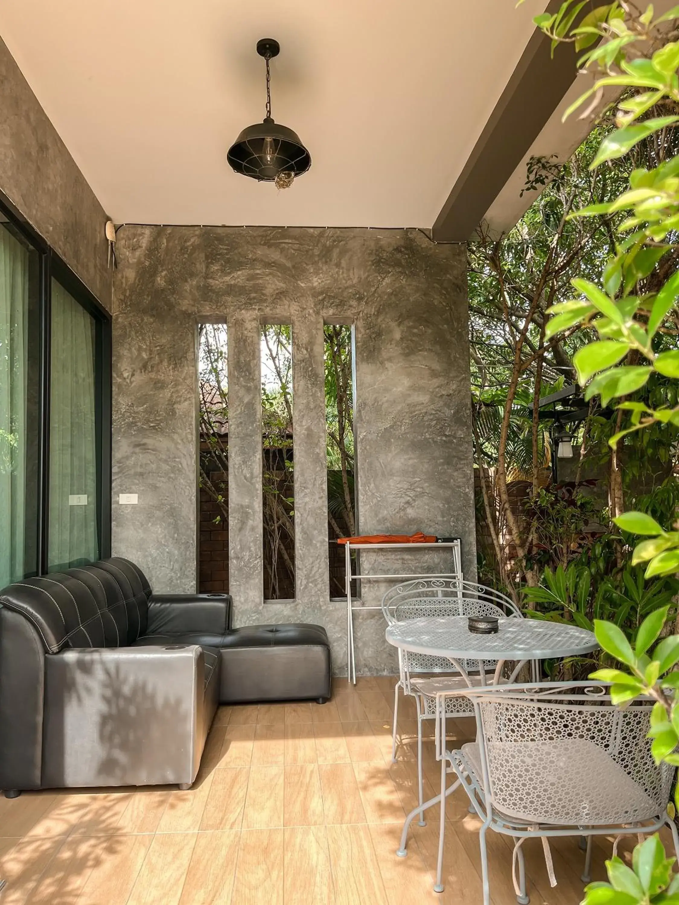 Bed in BaanMee Phuket near Chalong Pier Bed in BaanMee Phuket near Chalong Pier