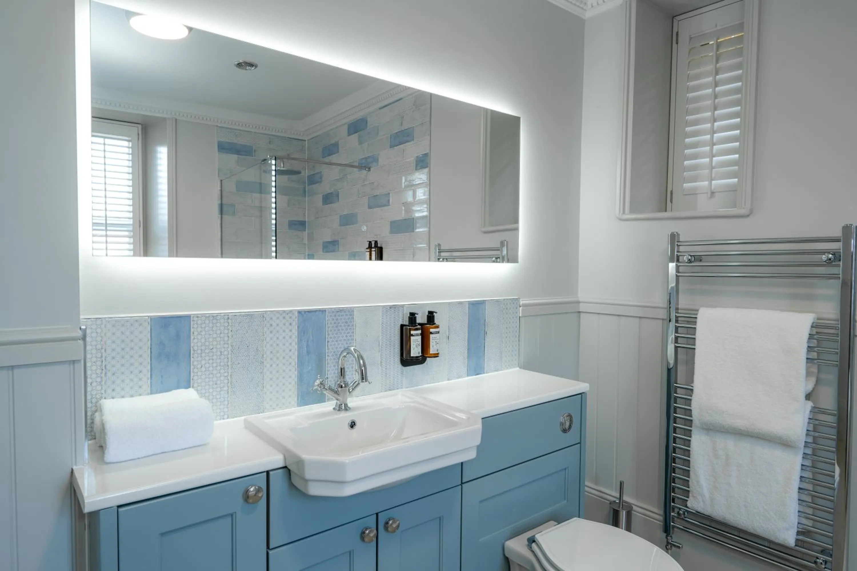 Bathroom in The Golden Lion Hotel