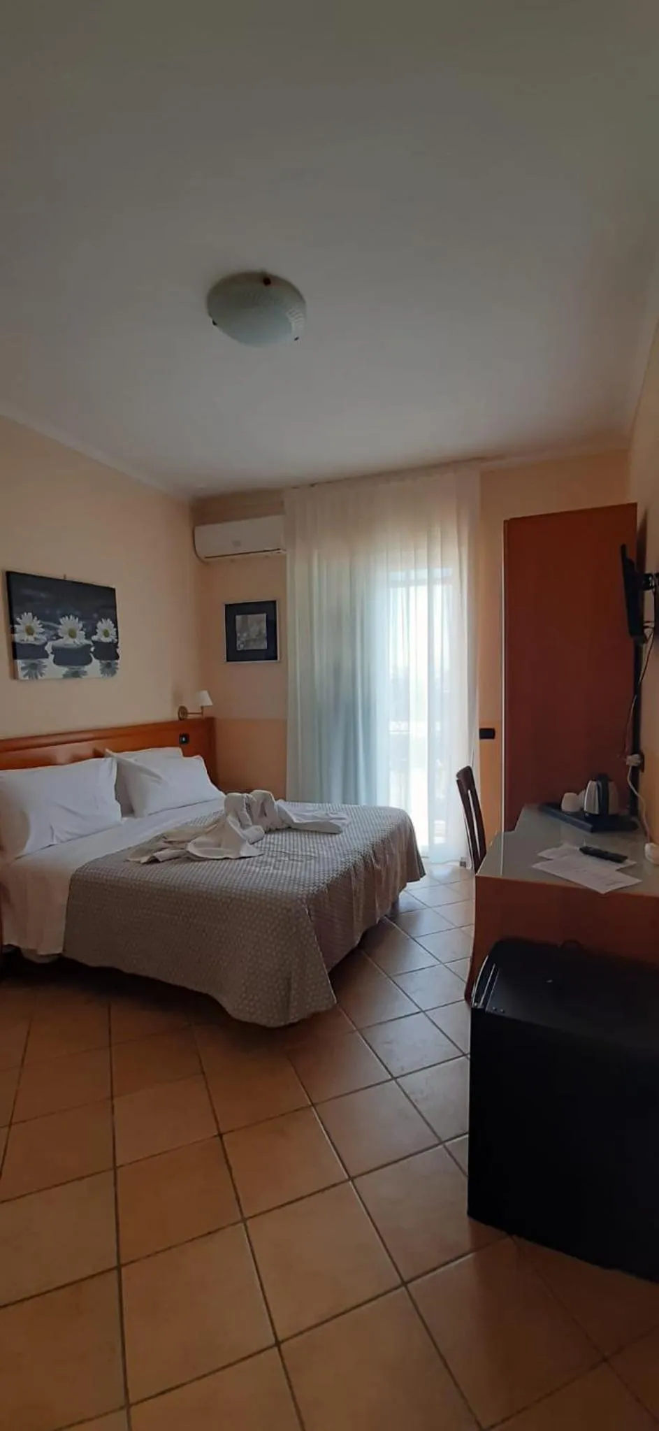 Photo of the whole room, Bed in Villa Pacis