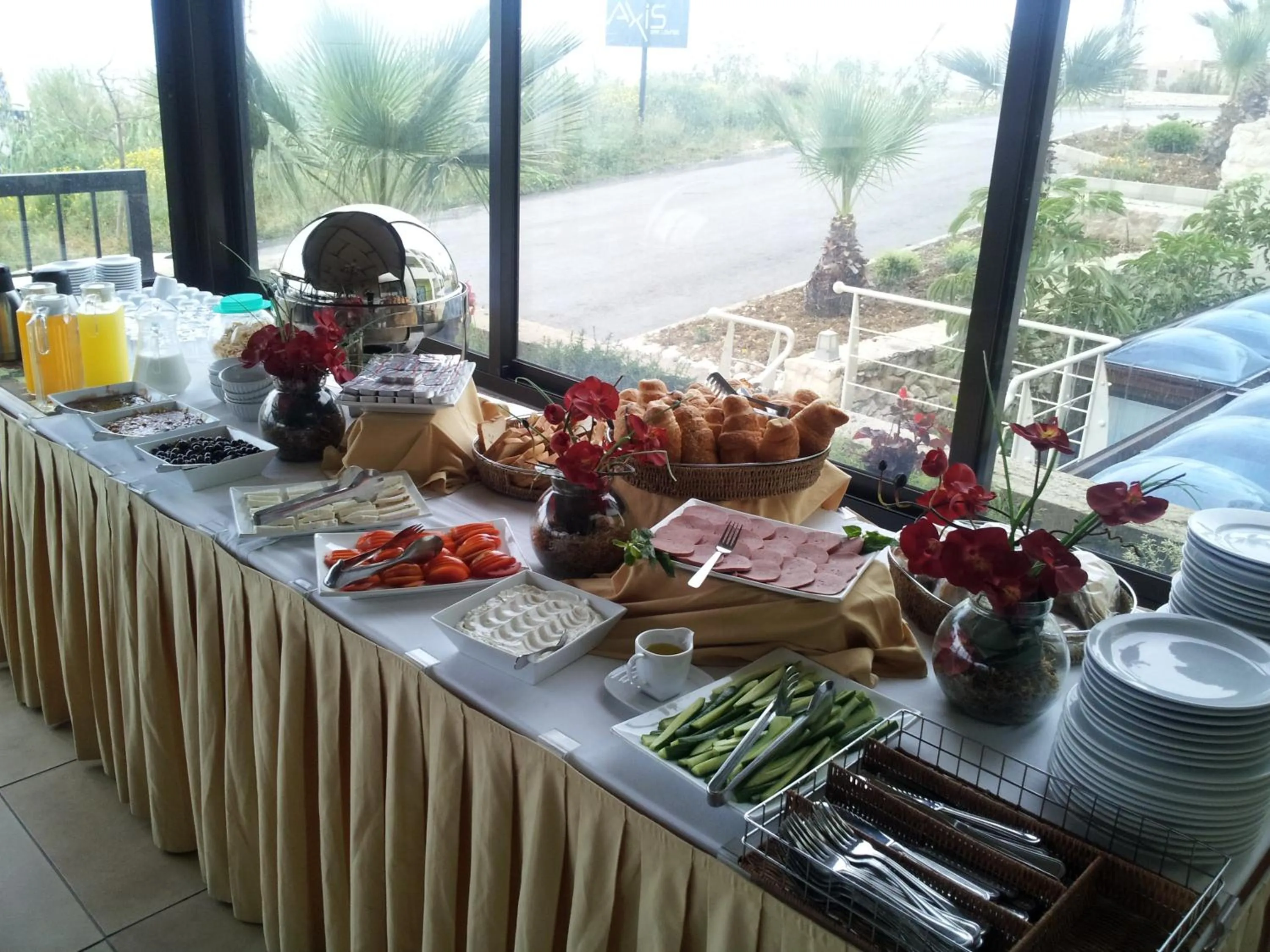 Food and drinks in Victory Byblos Hotel & Spa