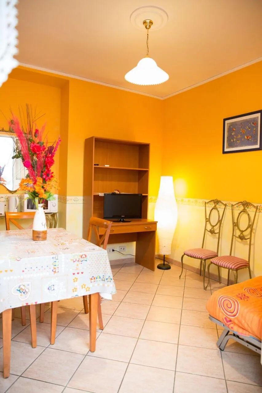 La Dolce Vita Colosseum