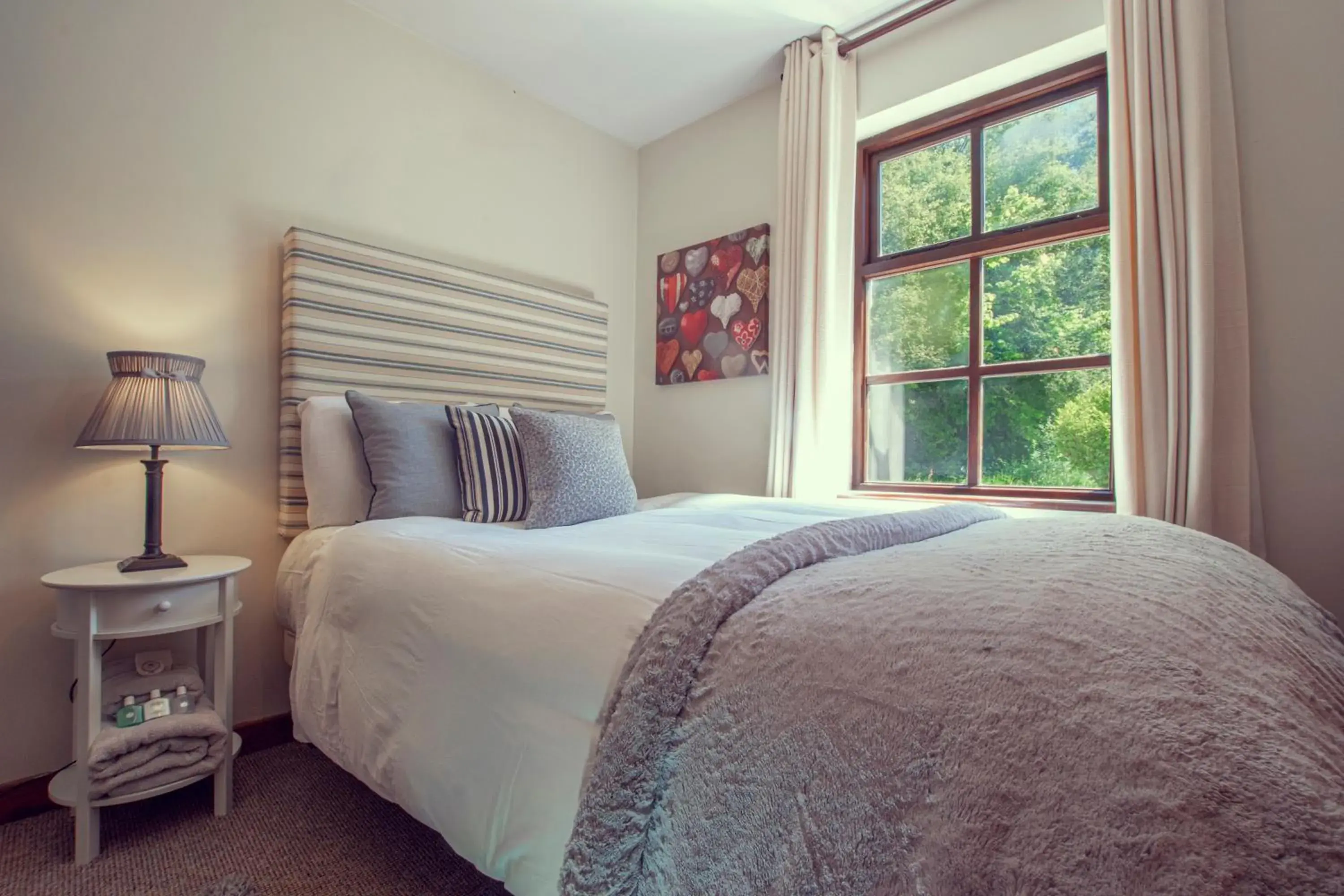 Photo of the whole room, Bed in Ardagh Hotel & Restaurant Photo of the whole room, Bed in Ardagh Hotel & Restaurant