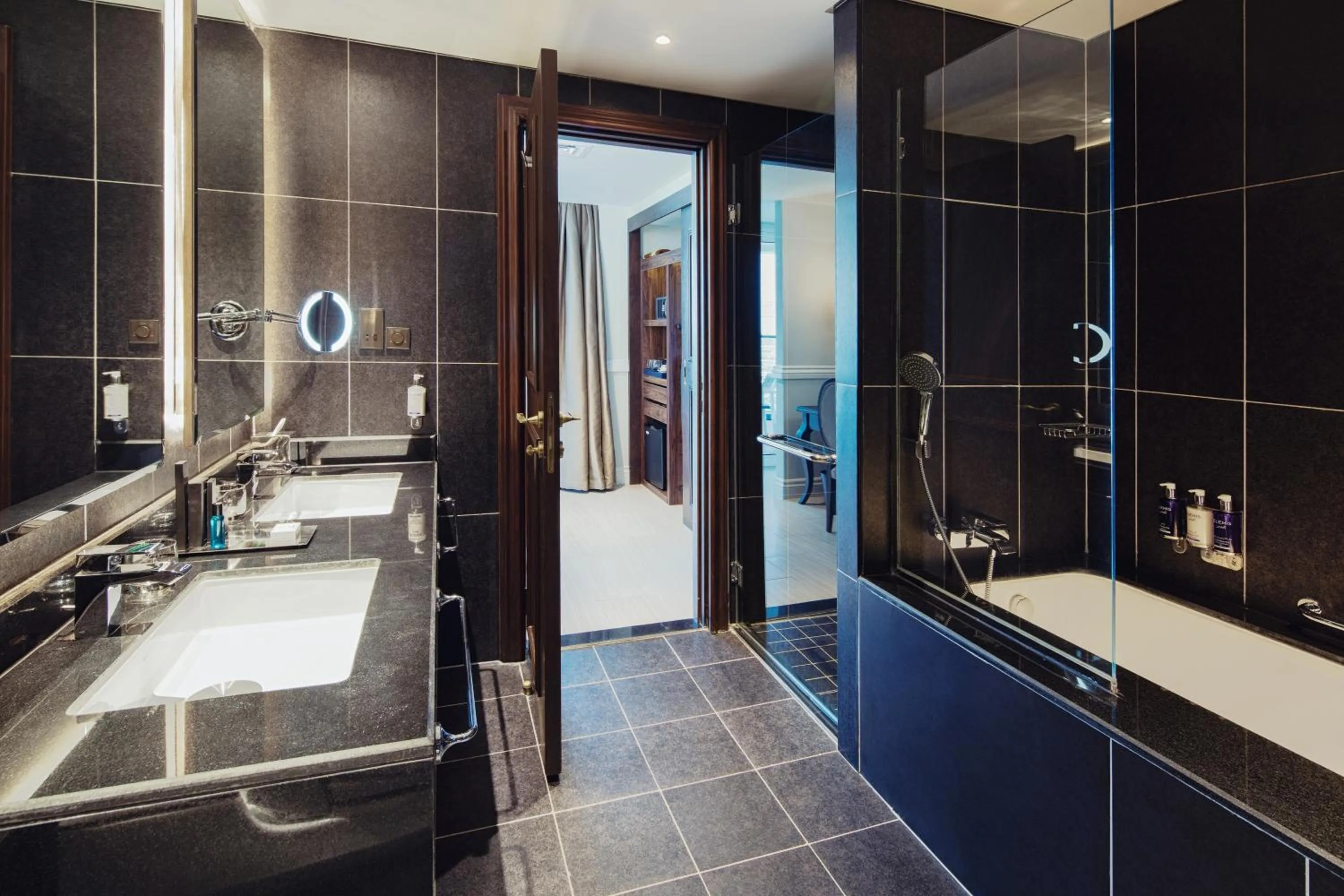 Bathroom in Dukes The Palm Dubai Hotel