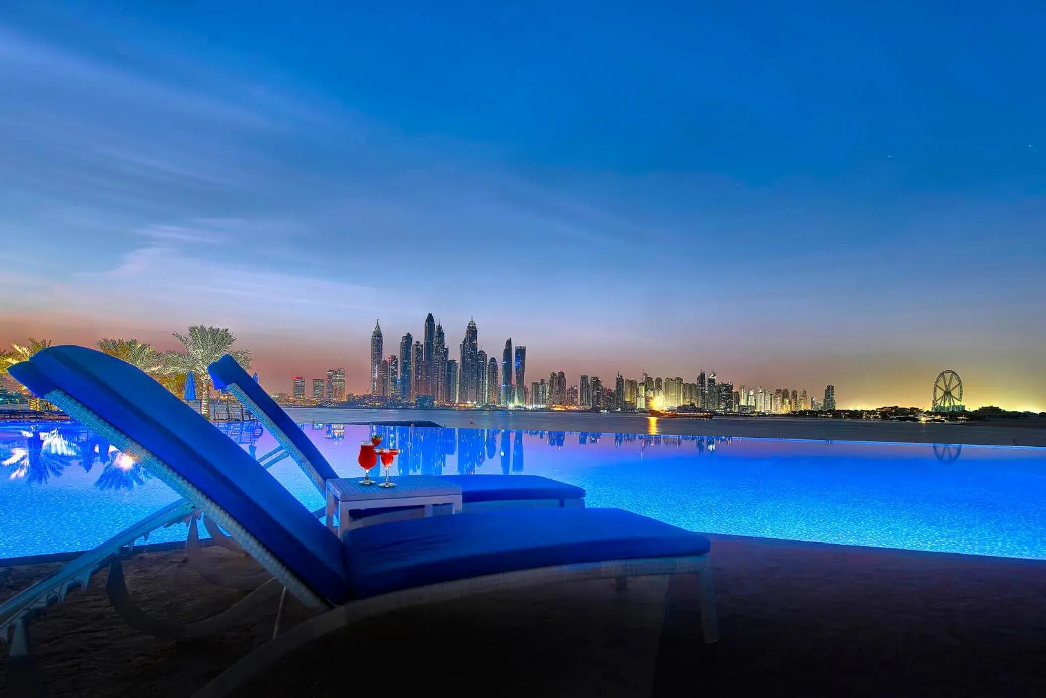 Swimming pool in Dukes The Palm Dubai Hotel Swimming pool in Dukes The Palm Dubai Hotel