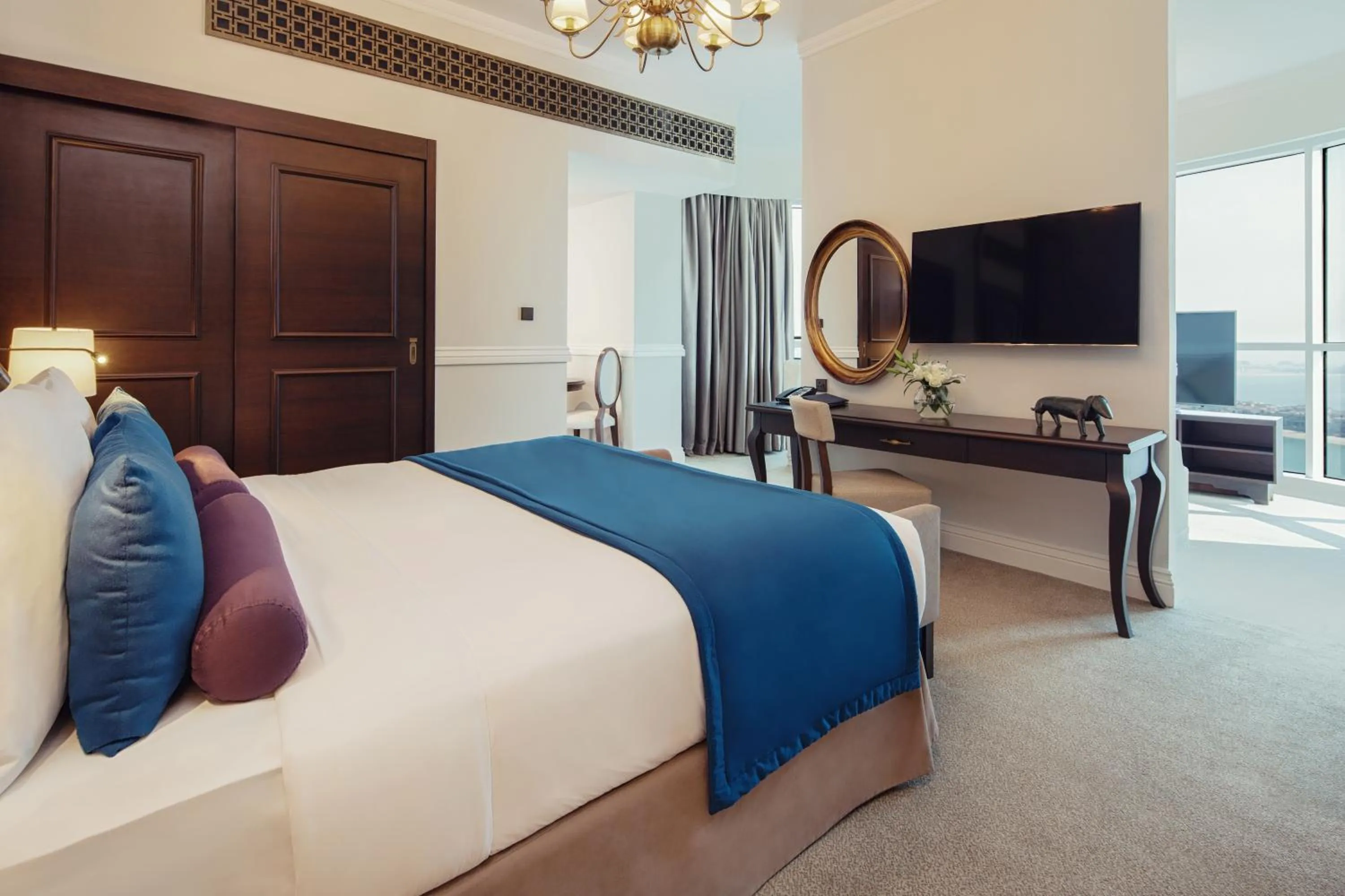 Photo of the whole room, Bed in Dukes The Palm Dubai Hotel