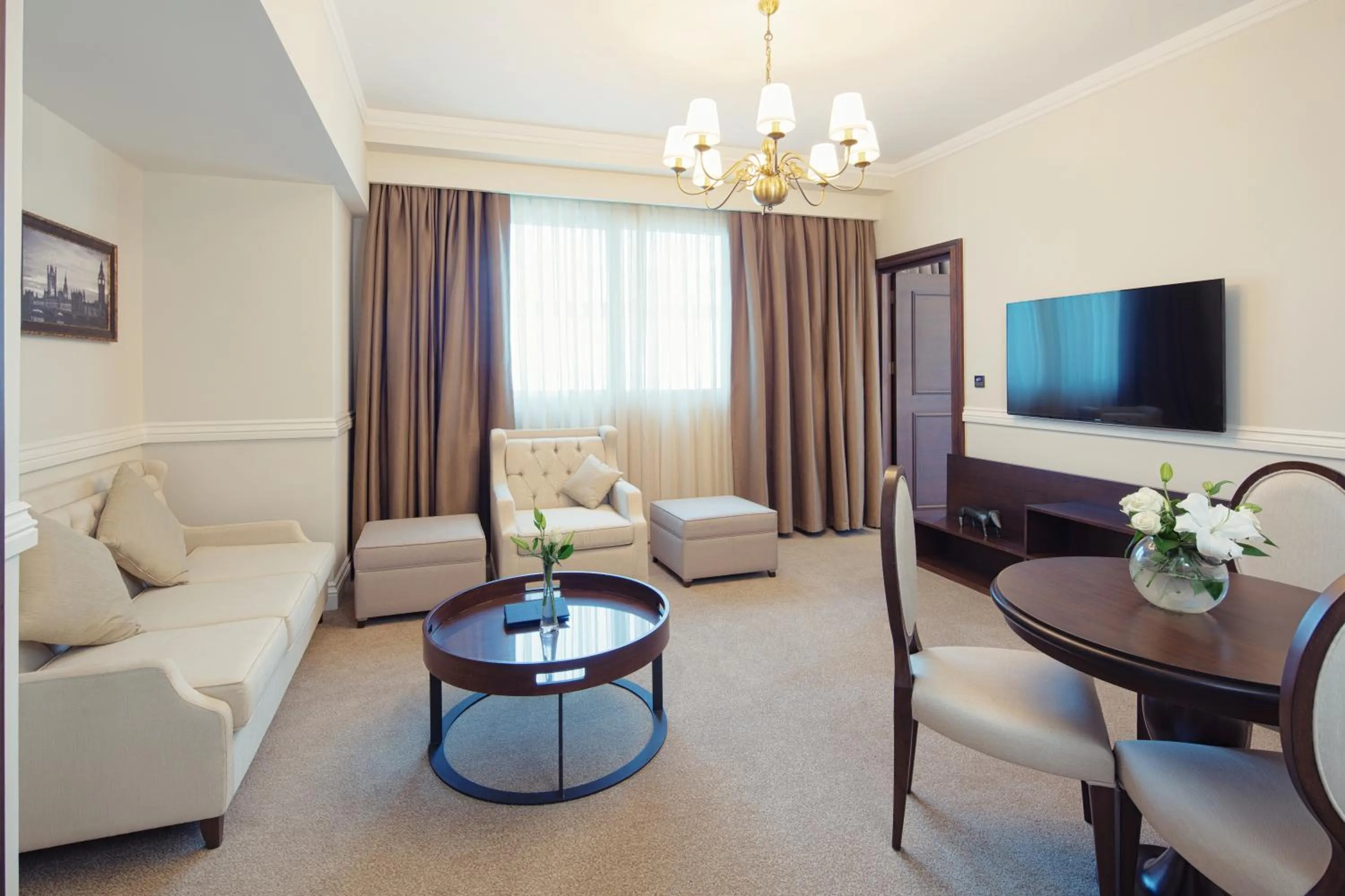 Living room in Dukes The Palm Dubai Hotel