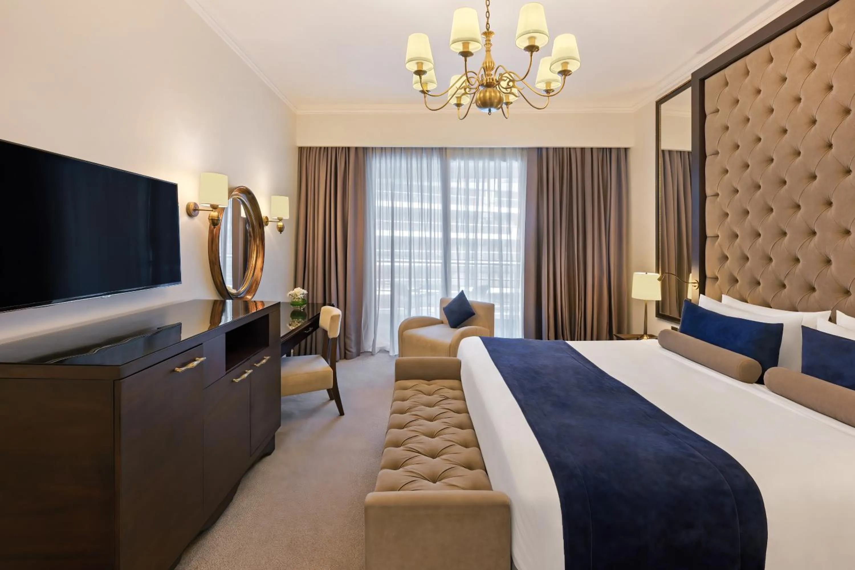 Bedroom, Bed in Dukes The Palm Dubai Hotel