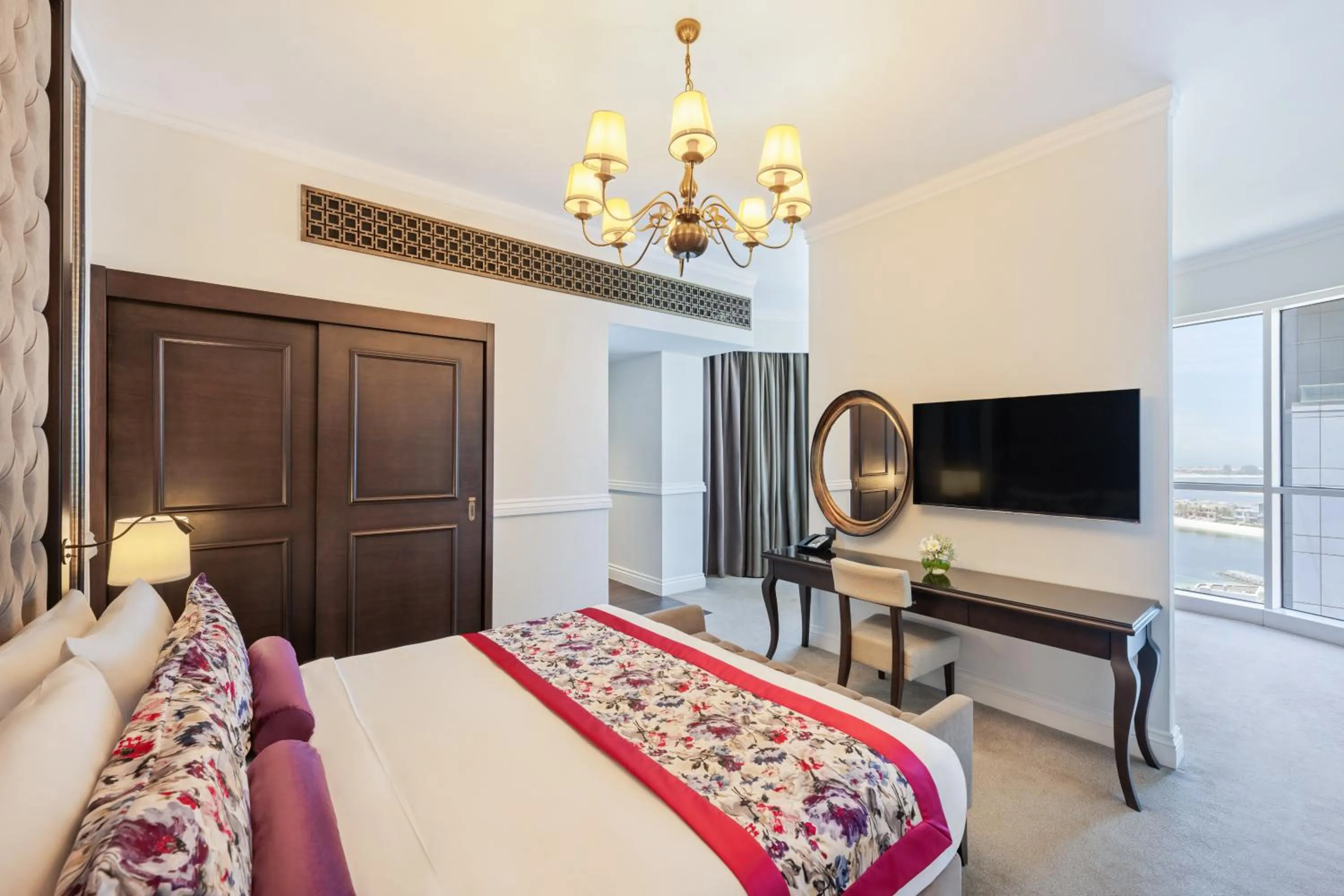 Bedroom, Bed in Dukes The Palm Dubai Hotel