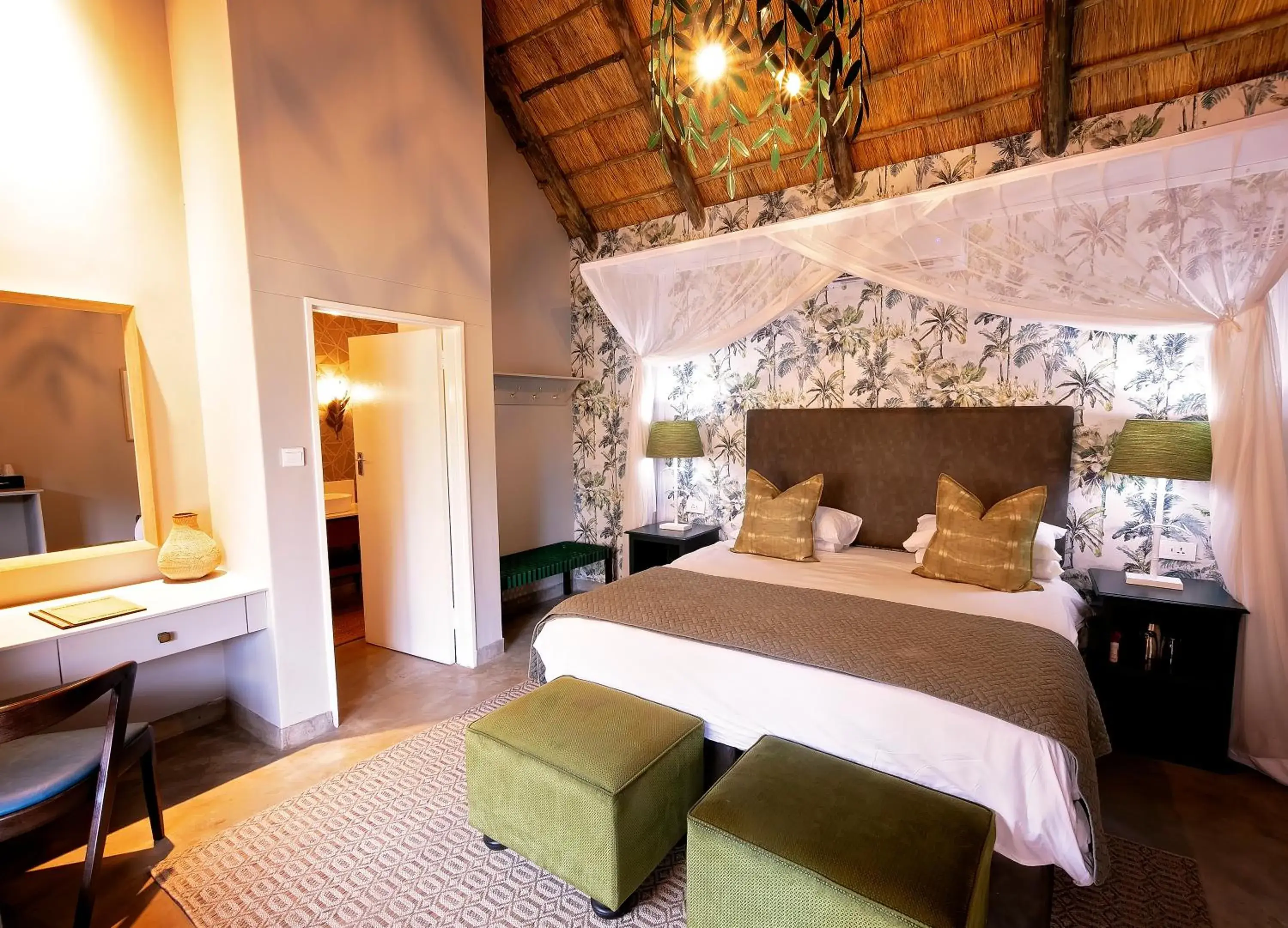 Deluxe Double Room - single occupancy in Shearwater's Explorers Village Deluxe Double Room - single occupancy in Shearwater's Explorers Village