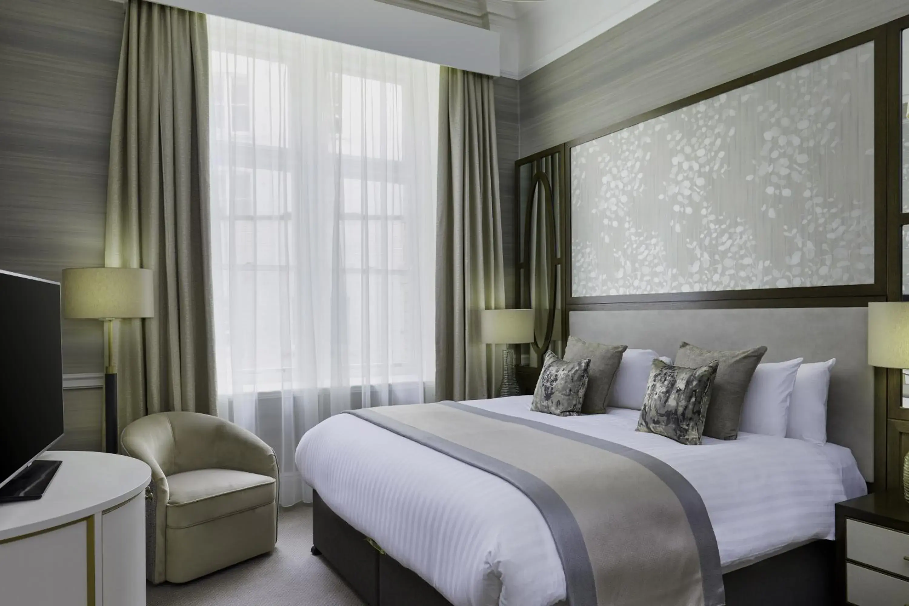 Superior King Room in The Midland Superior King Room in The Midland