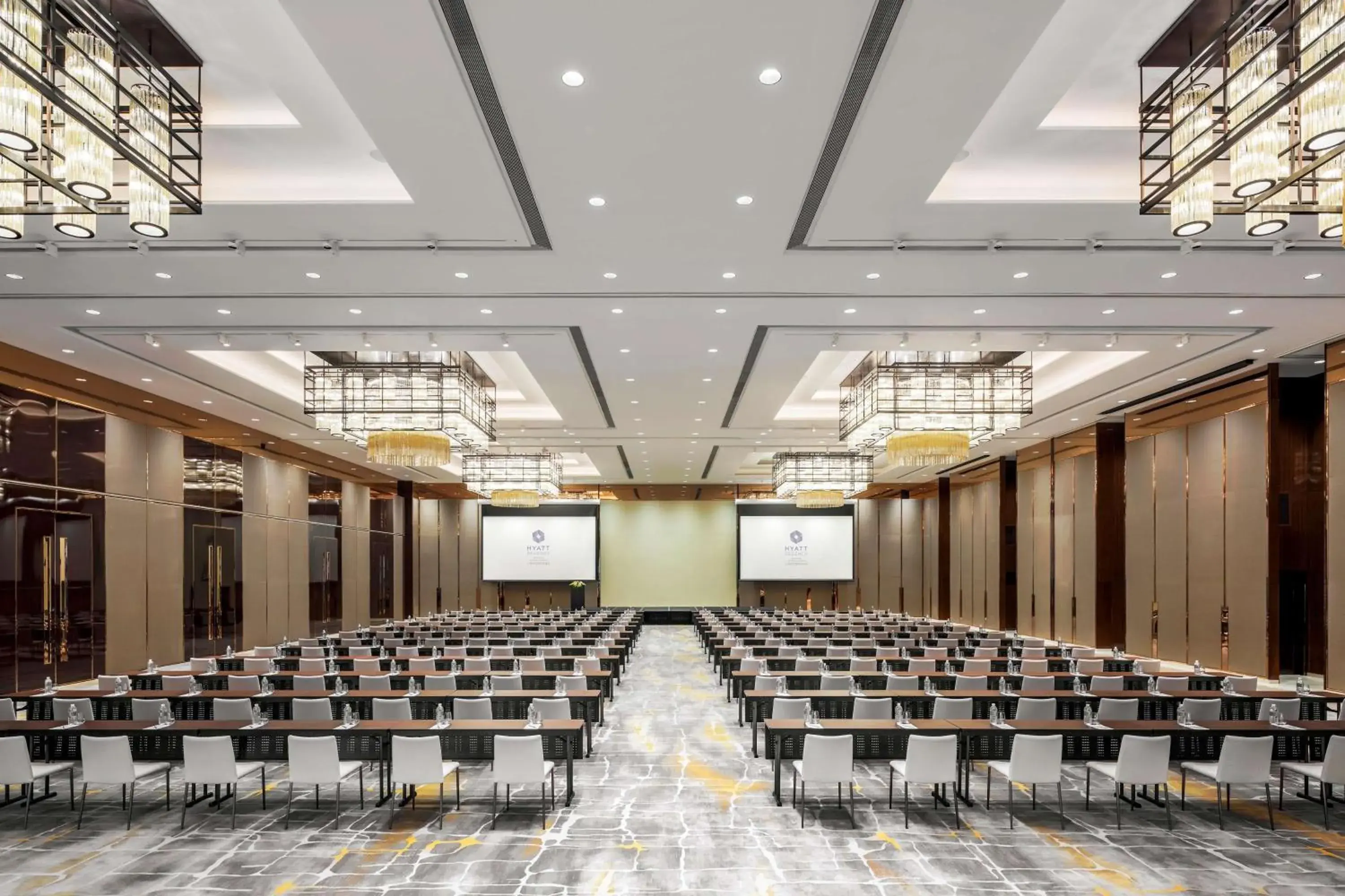 On site in Hyatt Regency Shanghai Global Harbor On site in Hyatt Regency Shanghai Global Harbor