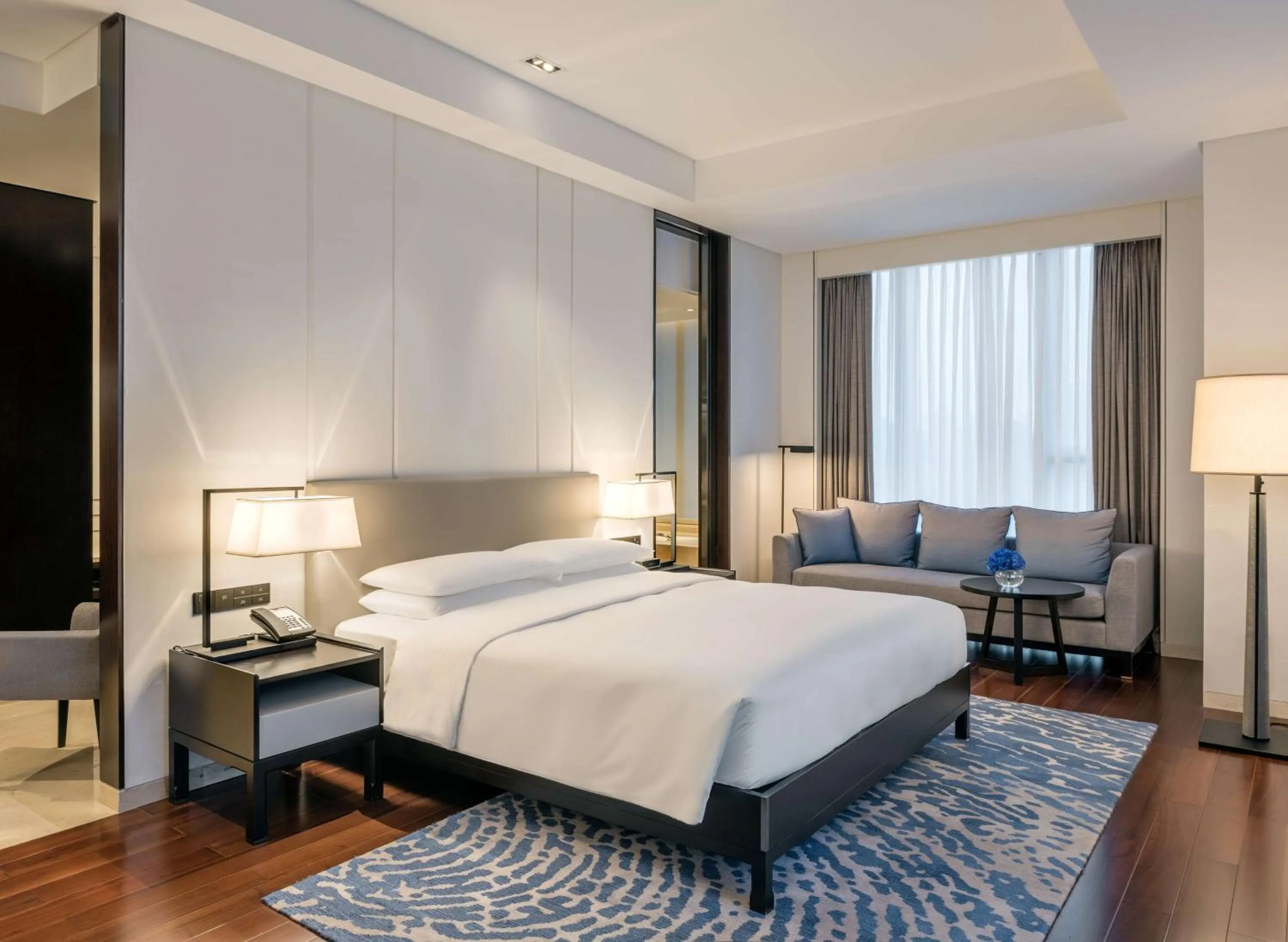 Photo of the whole room, Bed in Hyatt Regency Shanghai Global Harbor