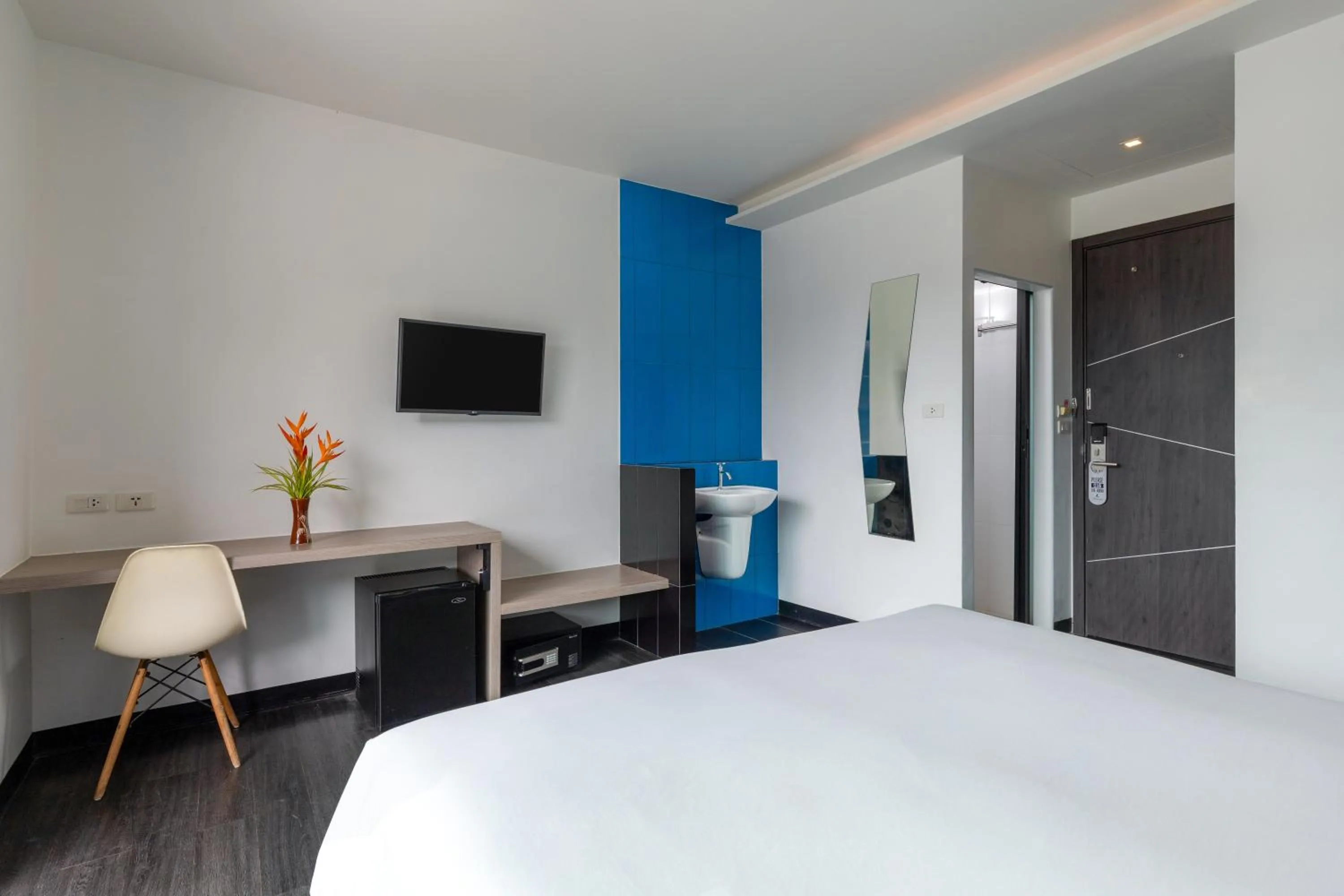 Bed in Wake Up Aonang Hotel