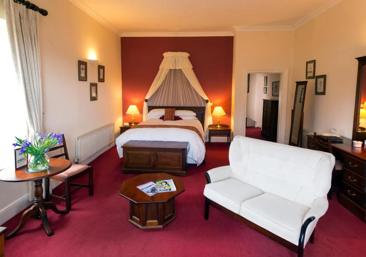 Bedroom, Bed in Lough Inagh Lodge Hotel